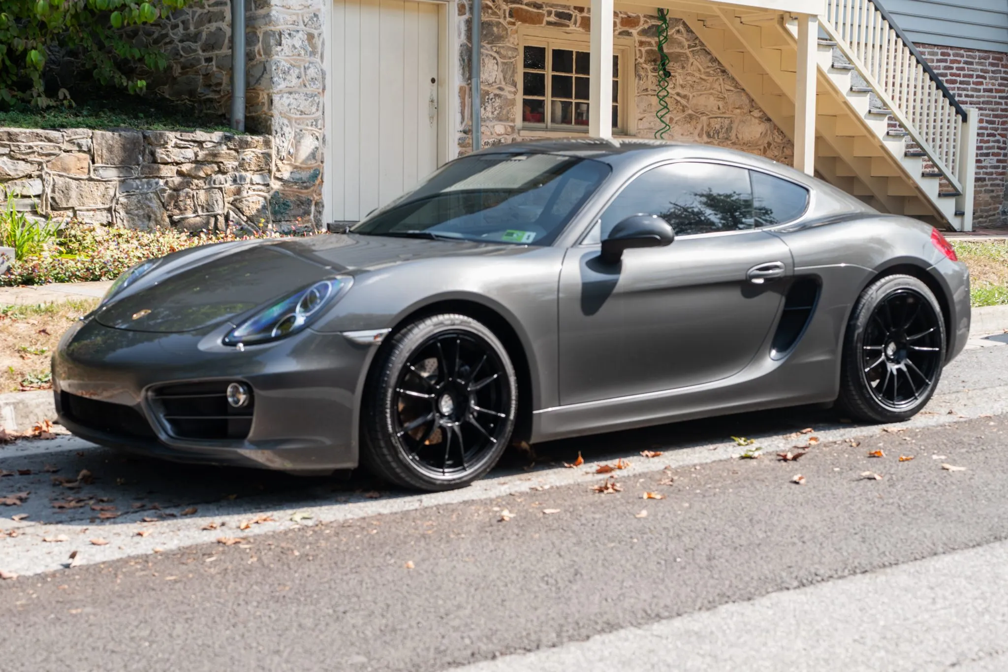 Load larger image of 2014 Porsche Cayman - Stuttcars Classified