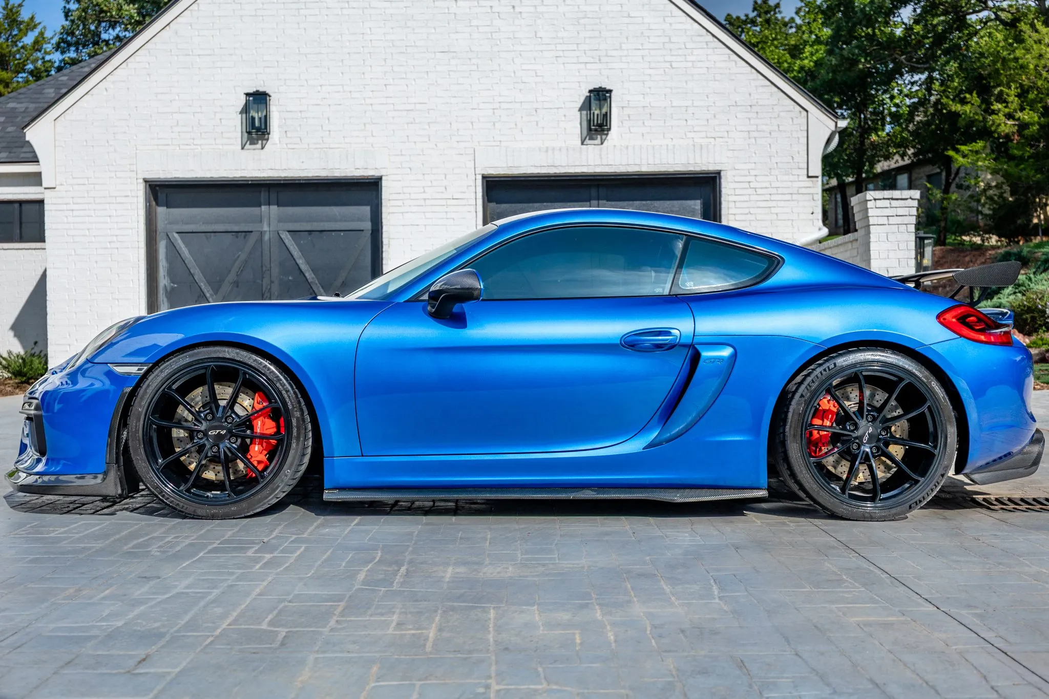 Load larger image of 2016 Porsche Cayman GT4 - Stuttcars Classified