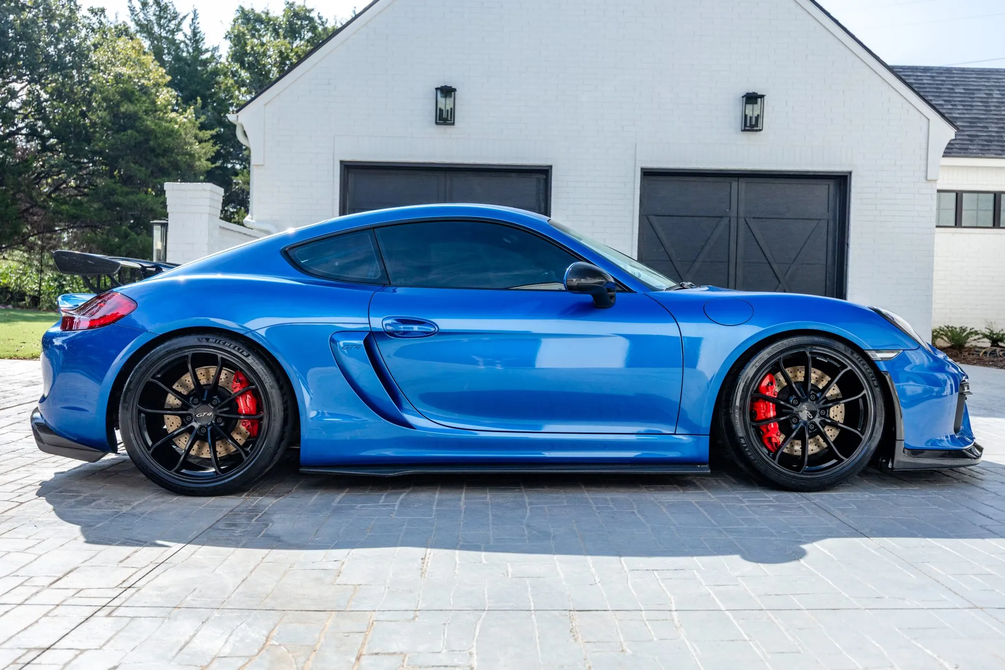 Load larger image of 2016 Porsche Cayman GT4 - Stuttcars Classified