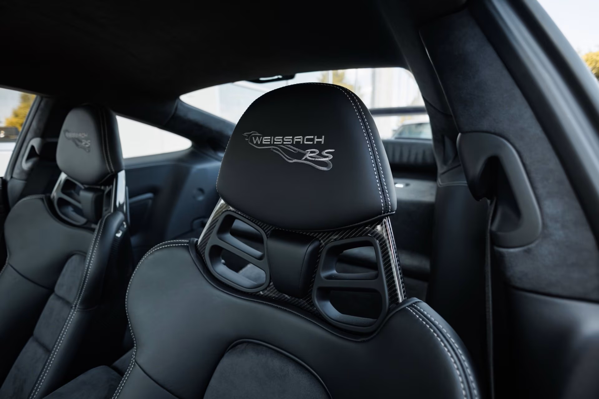 Load larger image of 2018 Porsche 911 GT2 RS Weissach - Stuttcars Classified