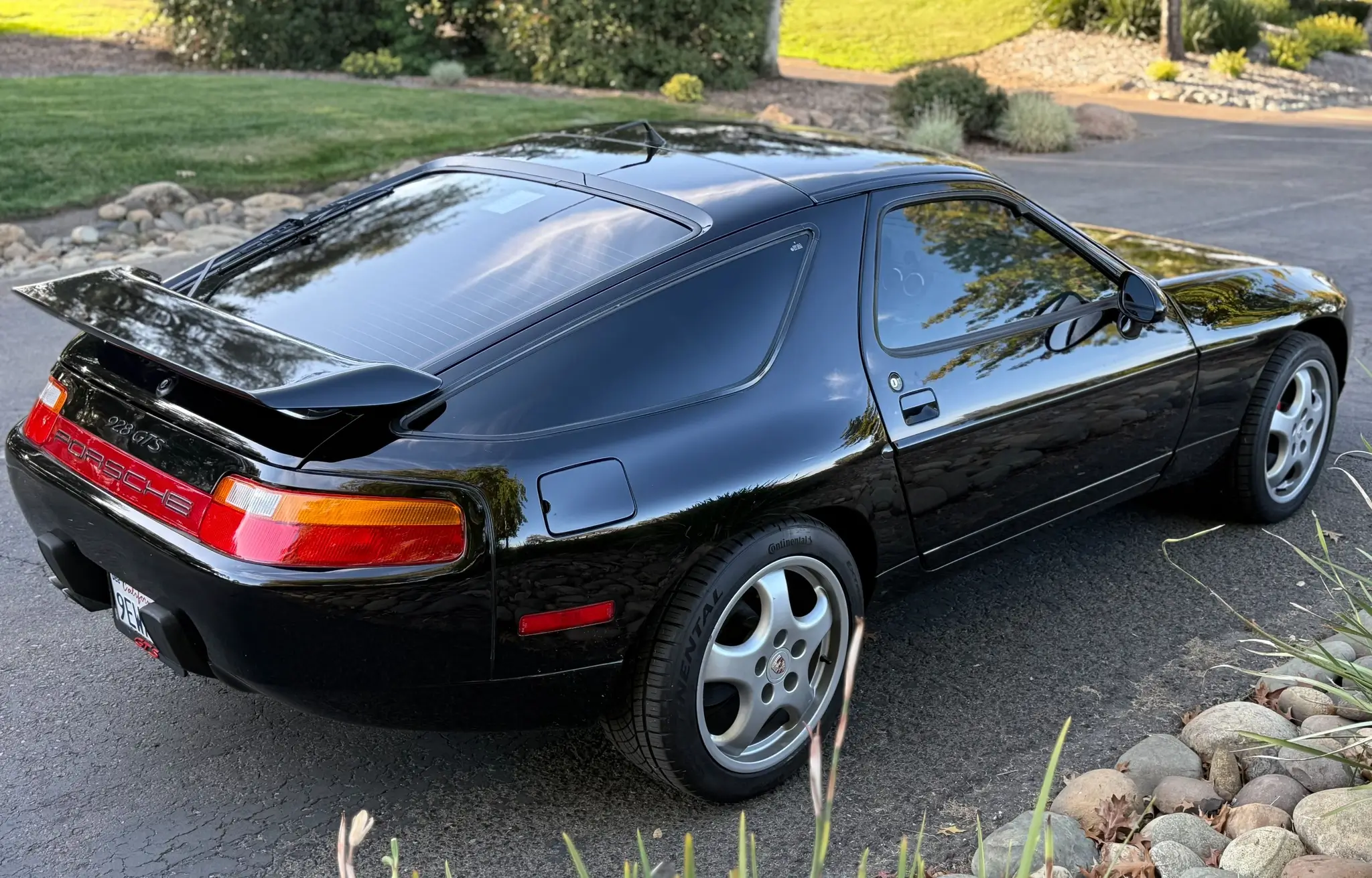 Load larger image of 1994 Porsche 928 GTS - Stuttcars Classified
