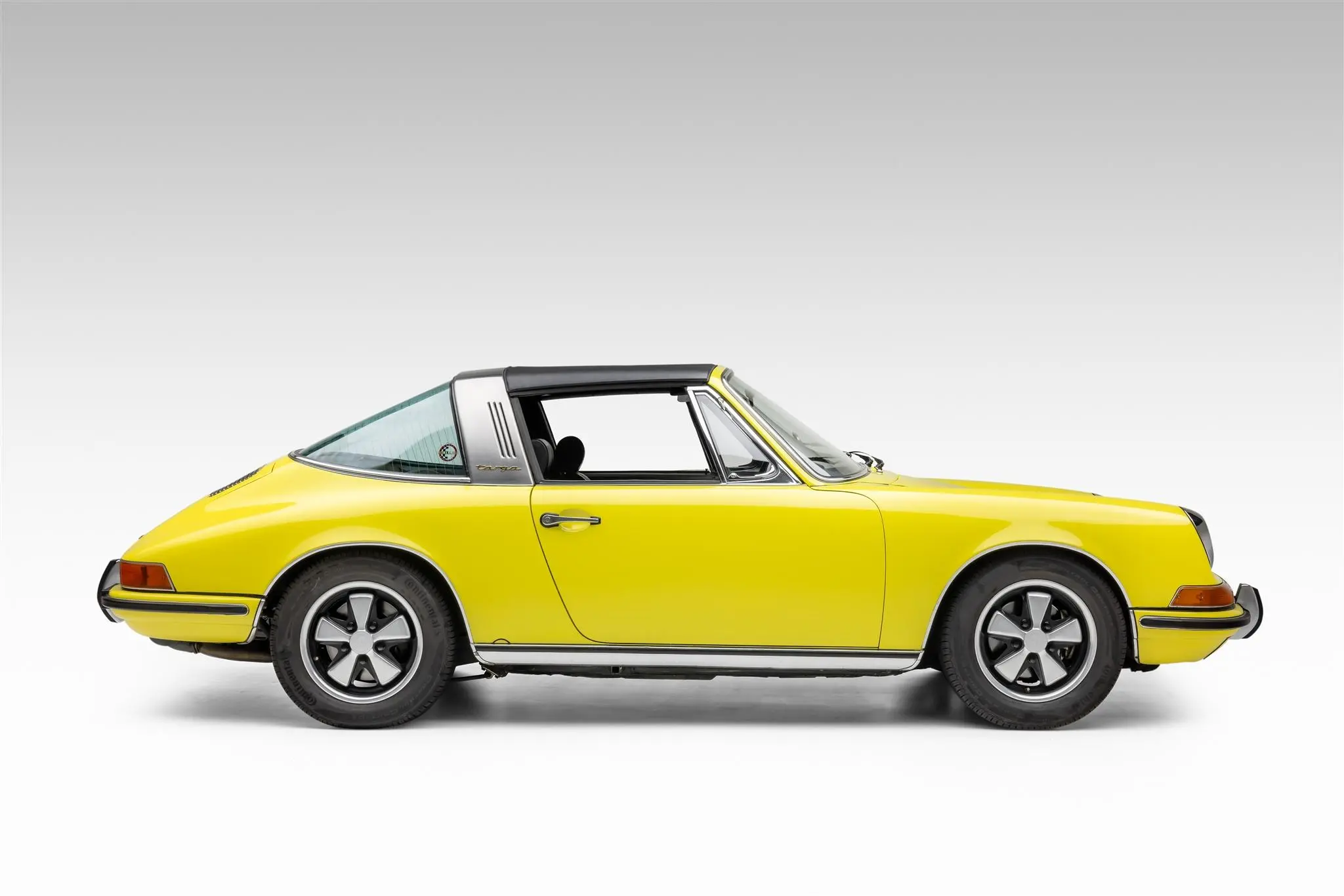 Load larger image of 1971 Porsche 911S Targa - Stuttcars Classified
