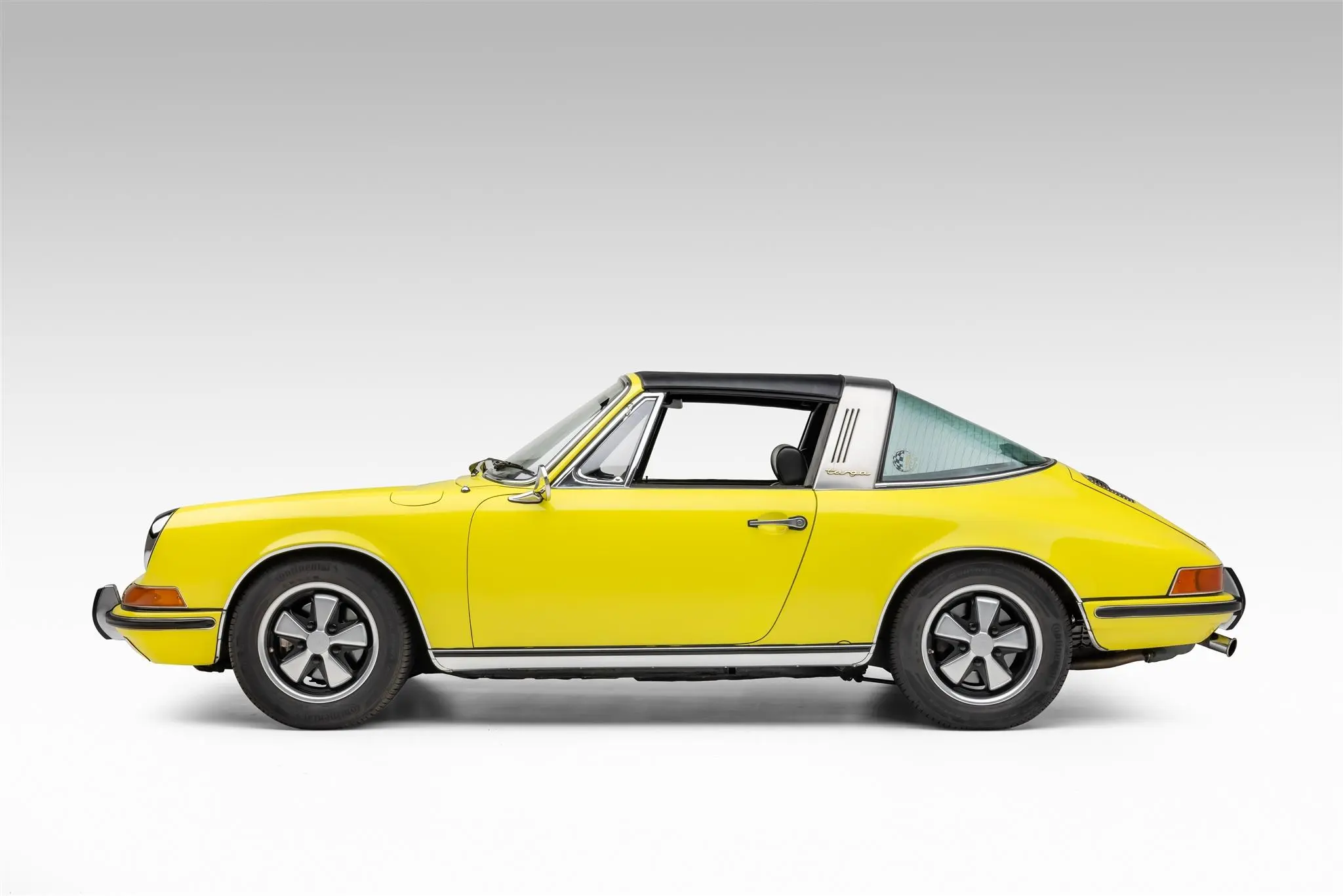 Load larger image of 1971 Porsche 911S Targa - Stuttcars Classified
