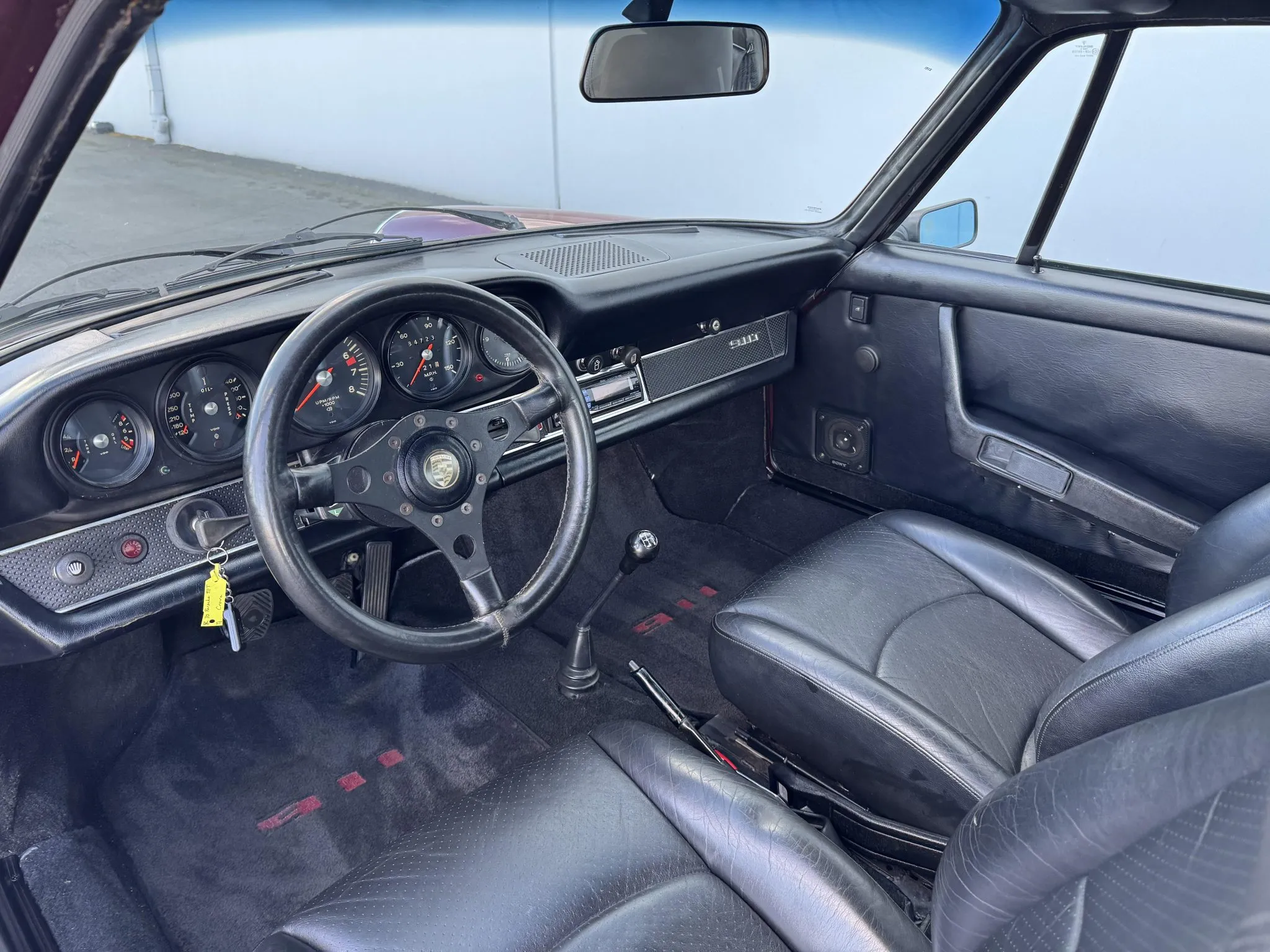 Load larger image of 1971 Porsche 911T Coupe - Stuttcars Classified