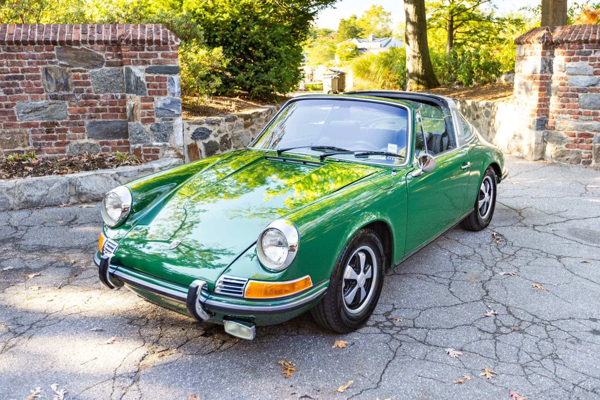 Load larger image of 1971 Porsche 911T Targa - Stuttcars Classified