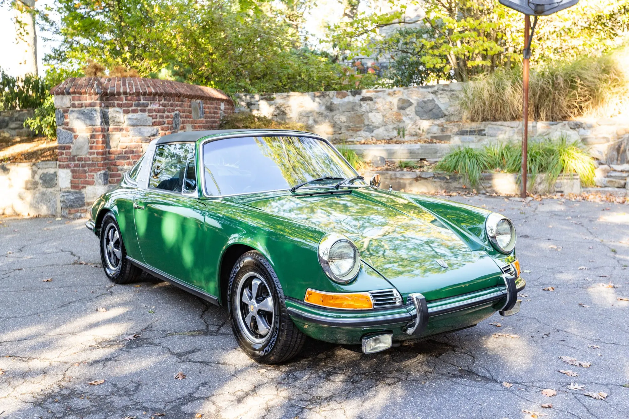 Load larger image of 1971 Porsche 911T Targa - Stuttcars Classified