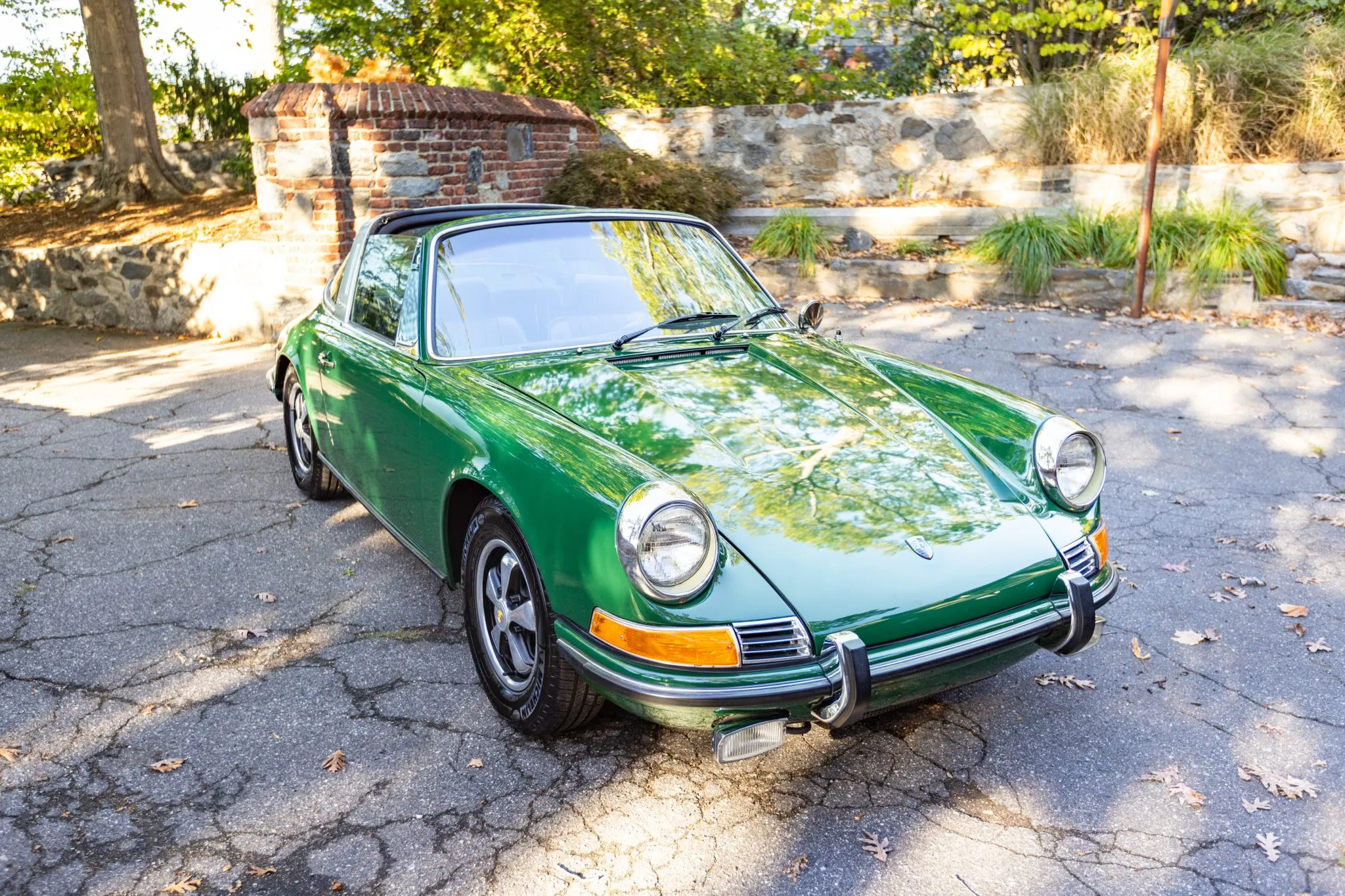 Load larger image of 1971 Porsche 911T Targa - Stuttcars Classified