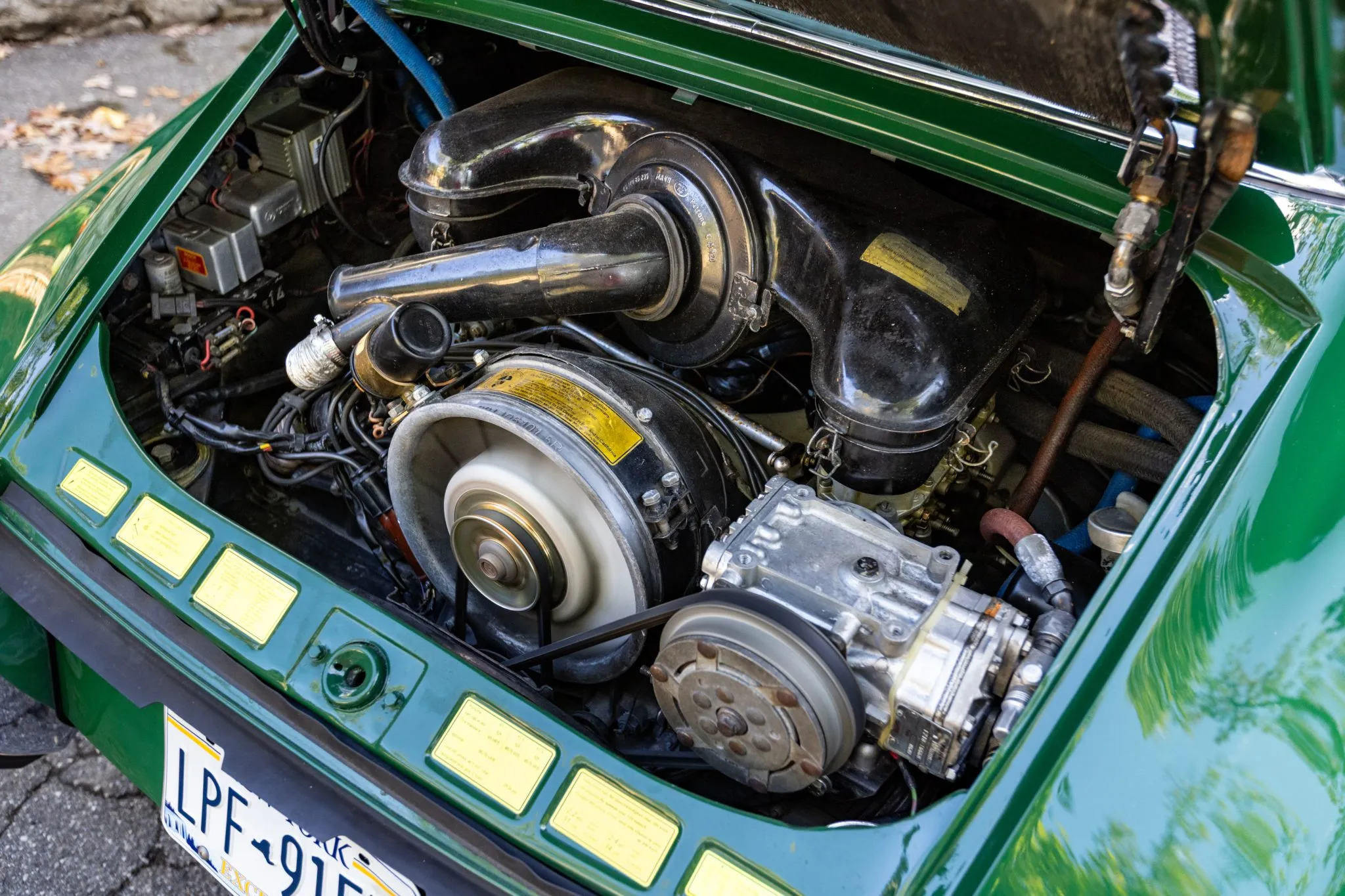 Load larger image of 1971 Porsche 911T Targa - Stuttcars Classified