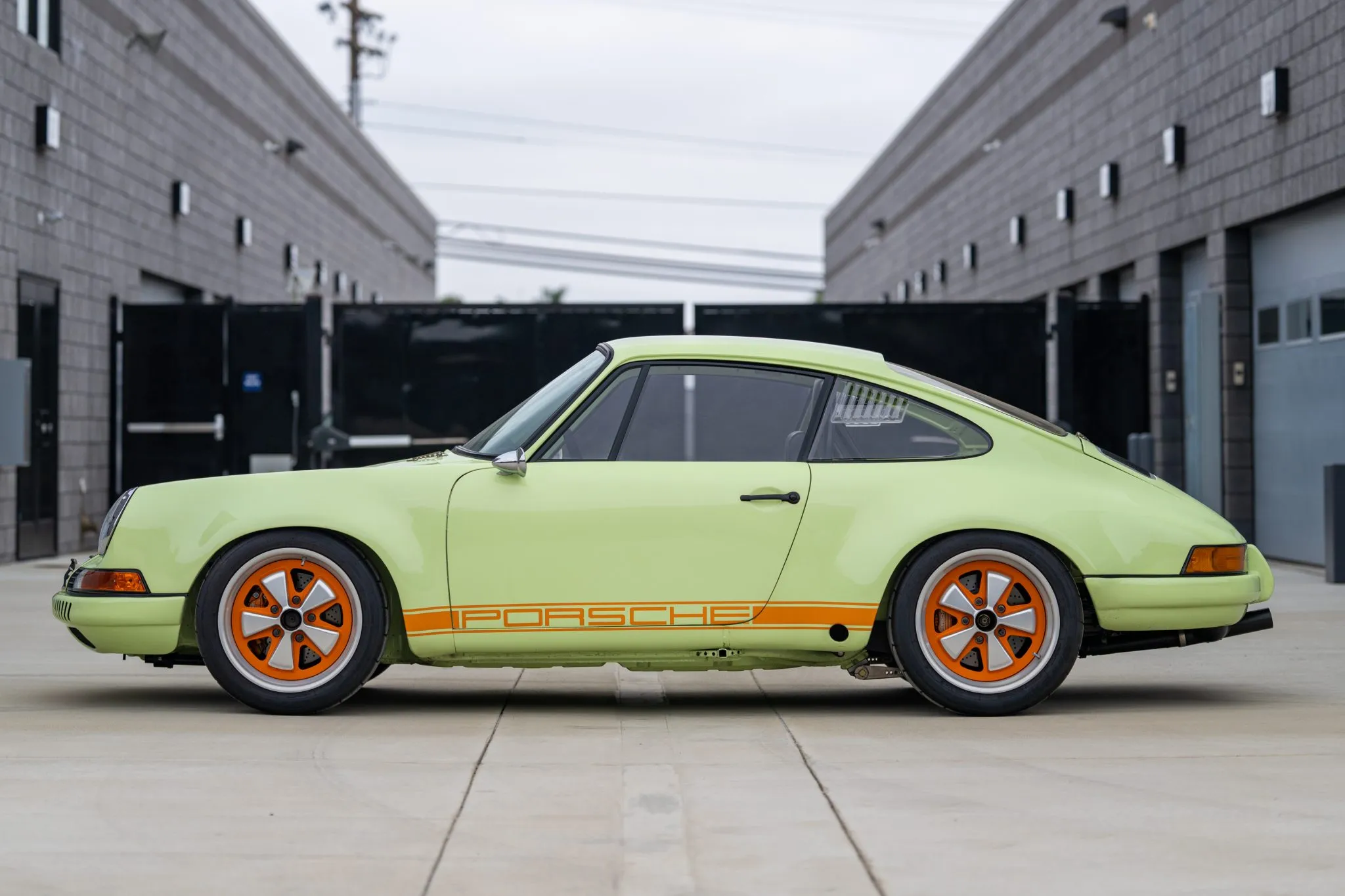 Load larger image of Twin-Plug 2.9L-Powered 1975 Porsche 911S Coupe G50 - Stuttcars Classified