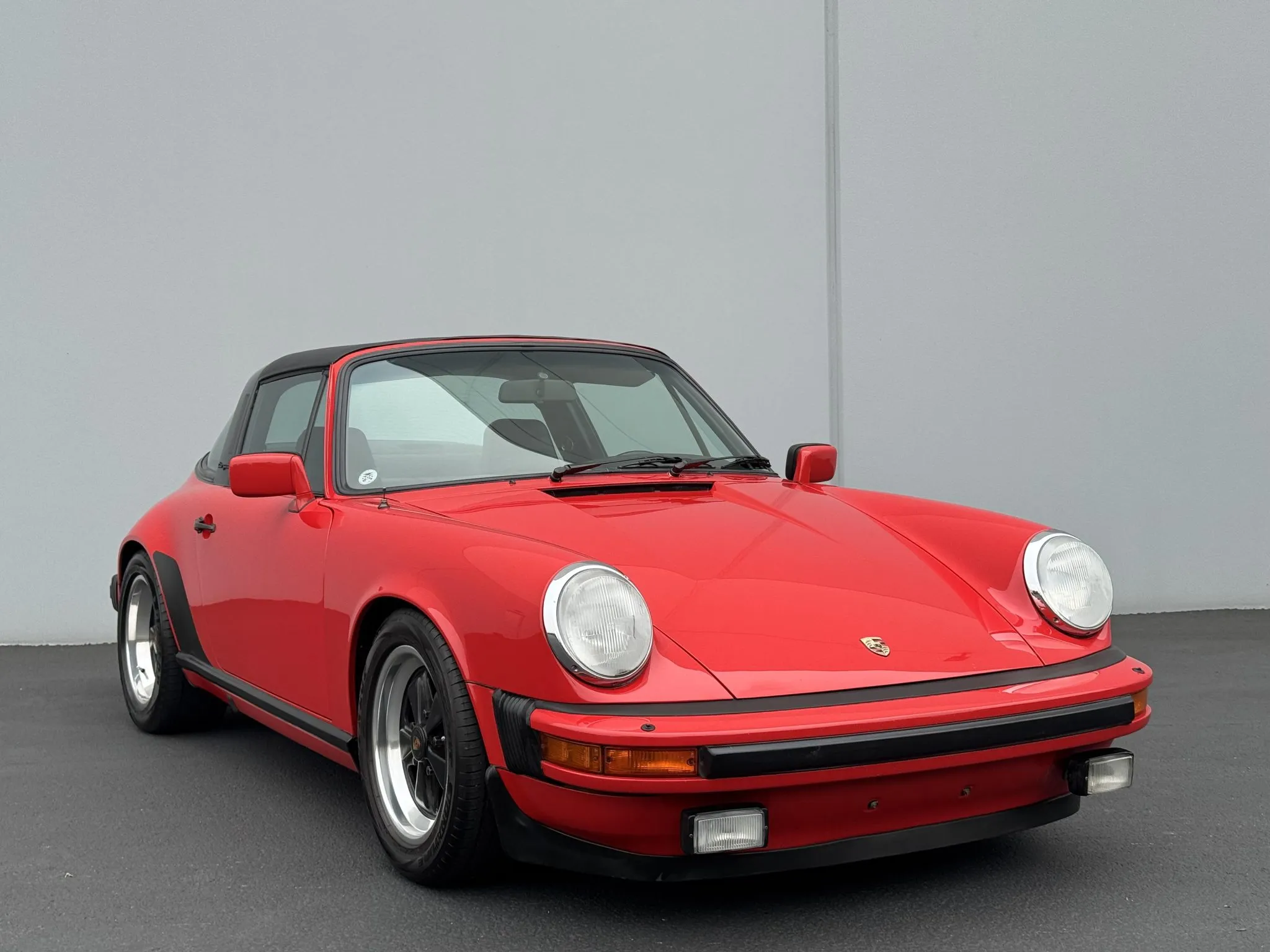 Load larger image of 1982 Porsche 911SC Targa - Stuttcars Classified