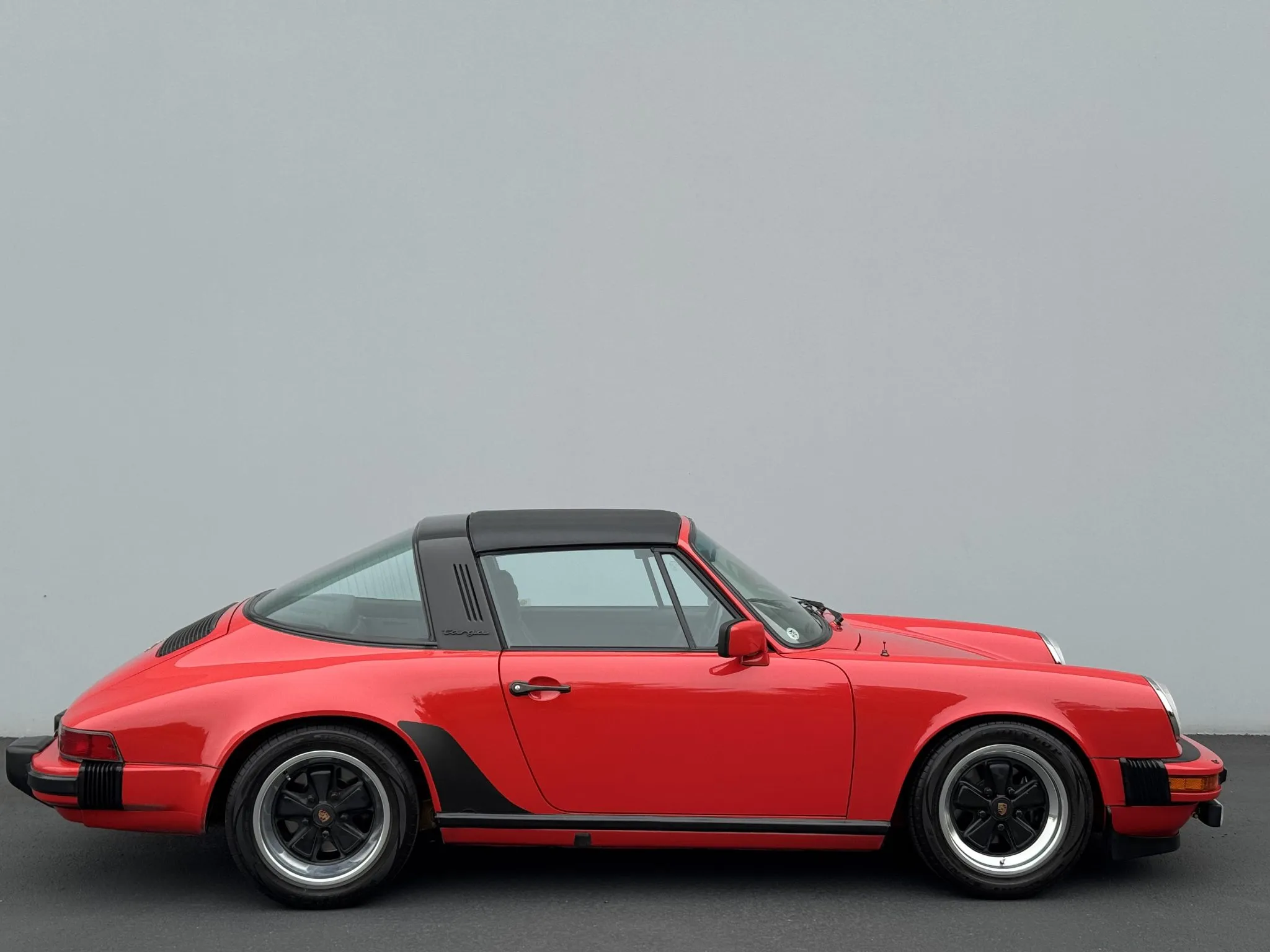 Load larger image of 1982 Porsche 911SC Targa - Stuttcars Classified