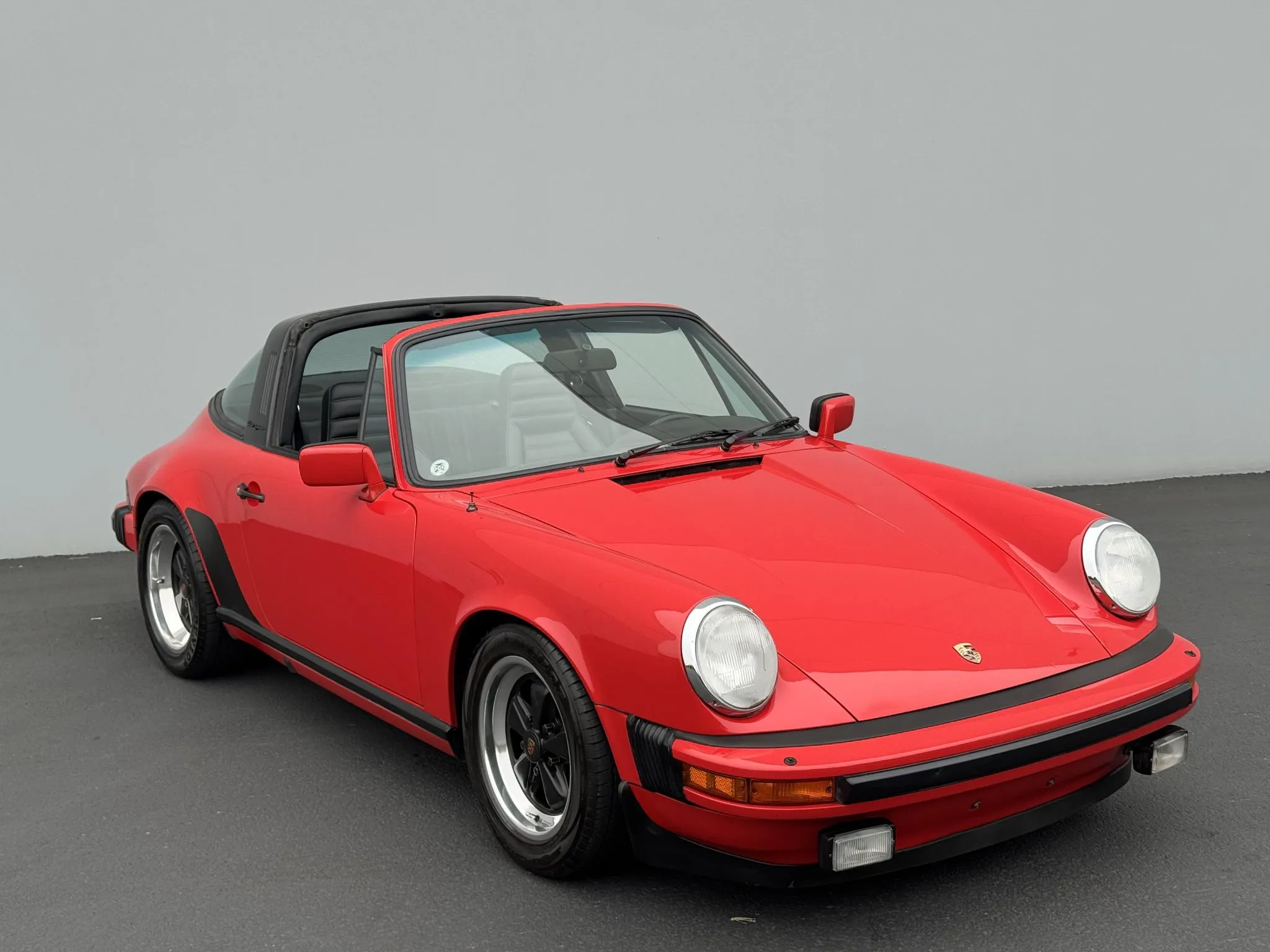 Load larger image of 1982 Porsche 911SC Targa - Stuttcars Classified