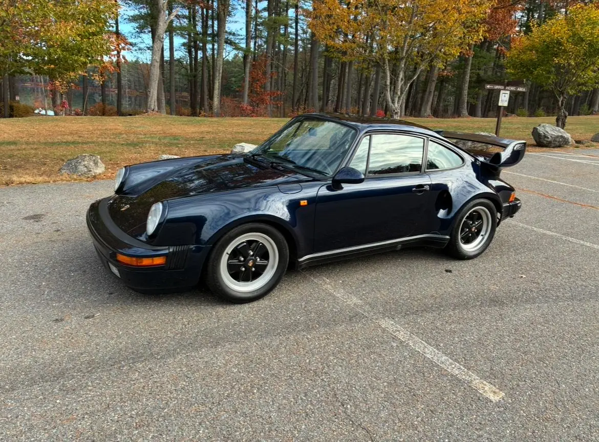 Load larger image of RoW 1982 Porsche 911SC Coupe Twin-Plug 3.2L - Stuttcars Classified