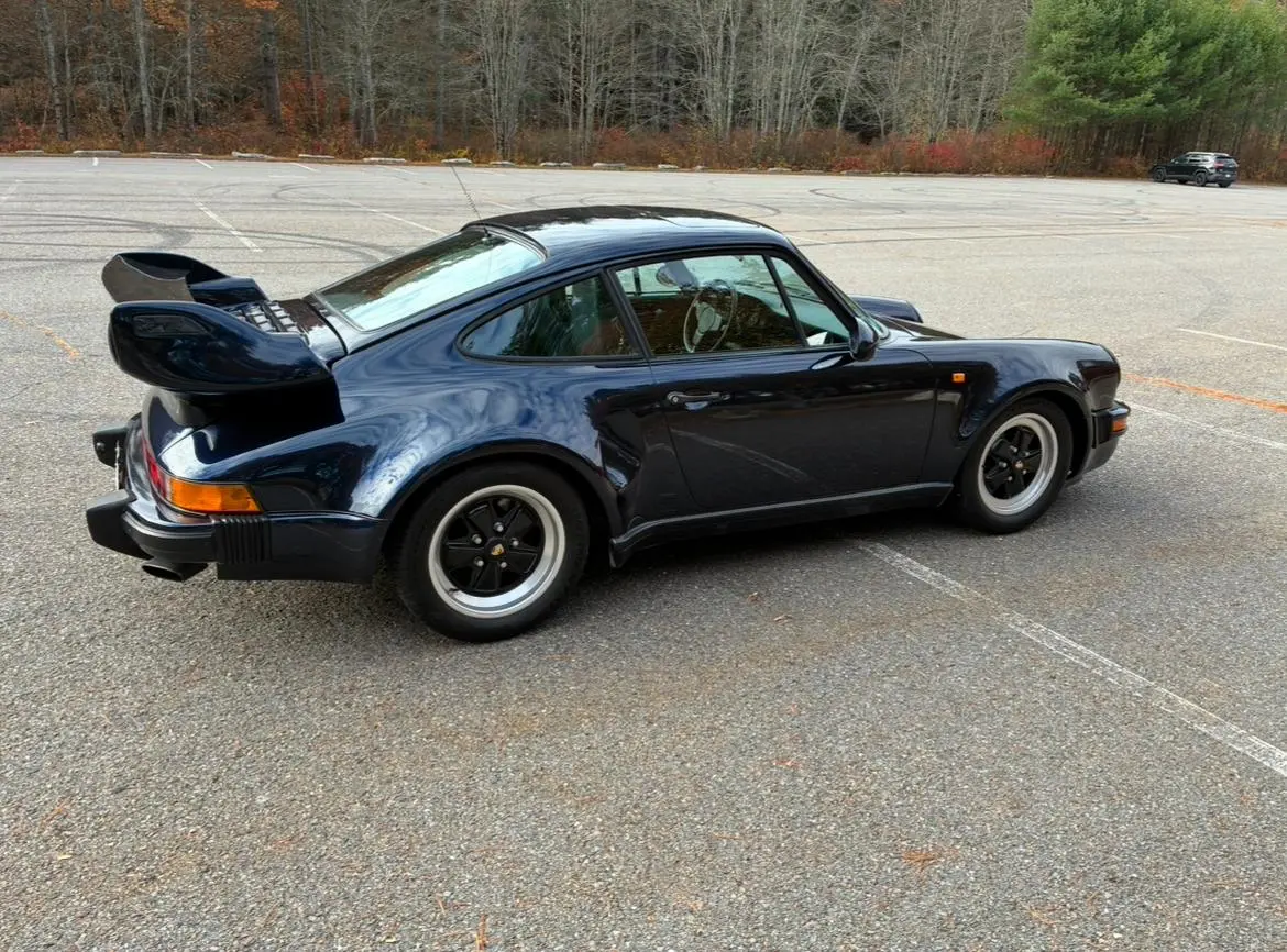 Load larger image of RoW 1982 Porsche 911SC Coupe Twin-Plug 3.2L - Stuttcars Classified