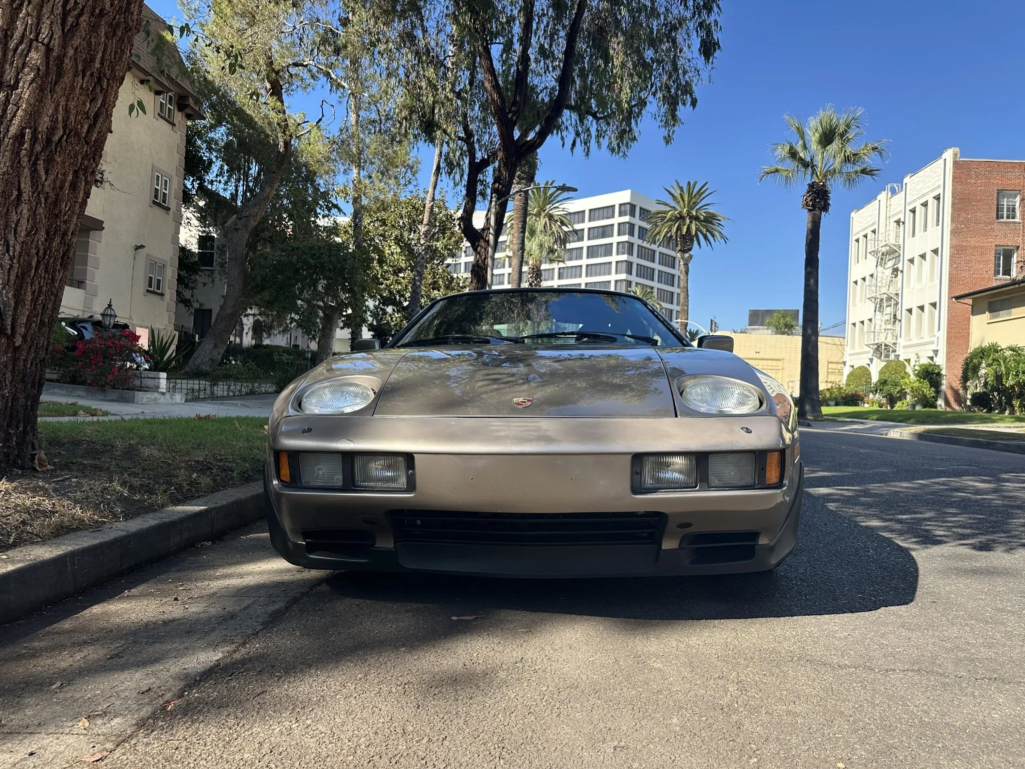 Load larger image of 1984 Porsche 928S - Stuttcars Classified
