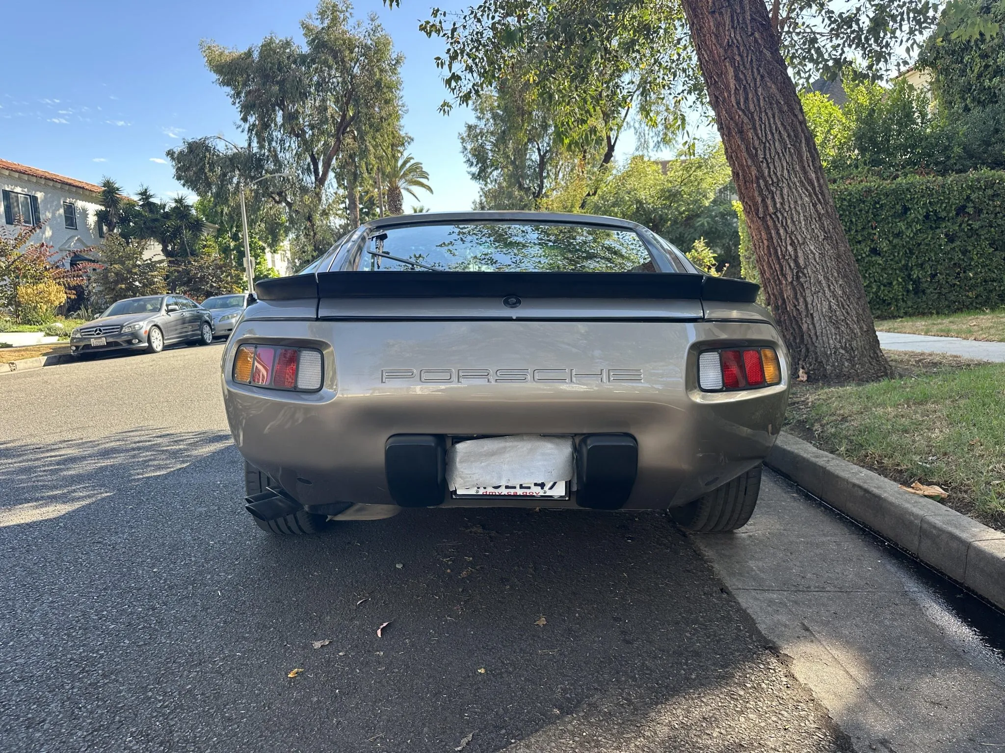 Load larger image of 1984 Porsche 928S - Stuttcars Classified