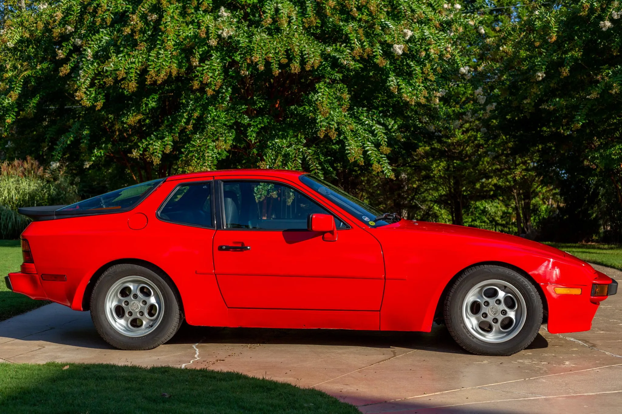 Load larger image of 1986 Porsche 944 - Stuttcars Classified