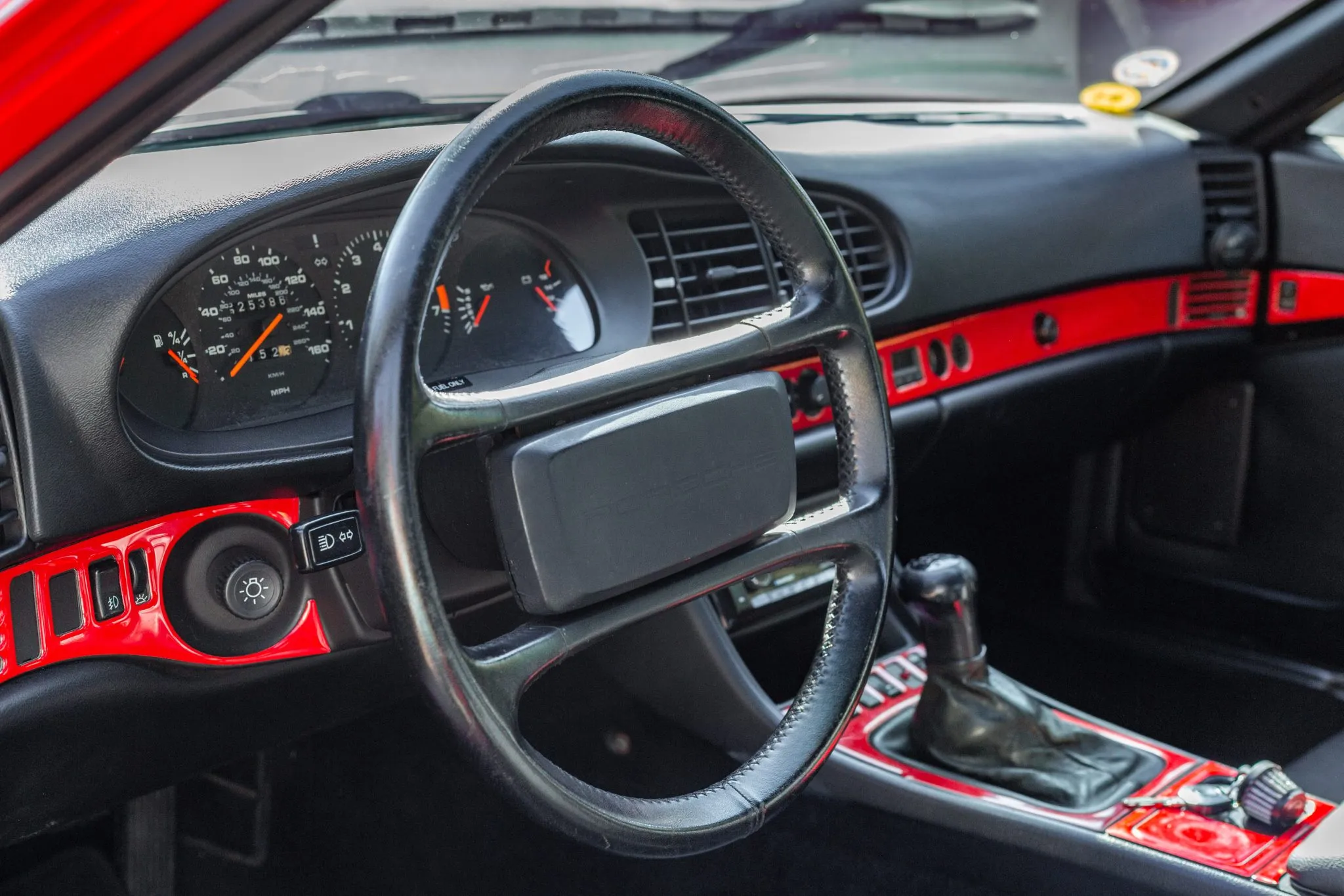 Load larger image of 1986 Porsche 944 - Stuttcars Classified