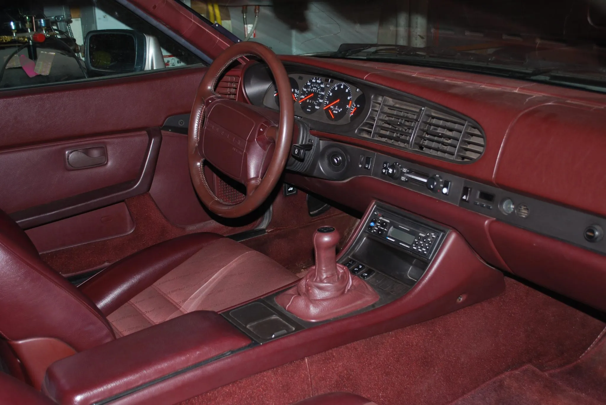 Load larger image of 1987 Porsche 944 Turbo - Stuttcars Classified