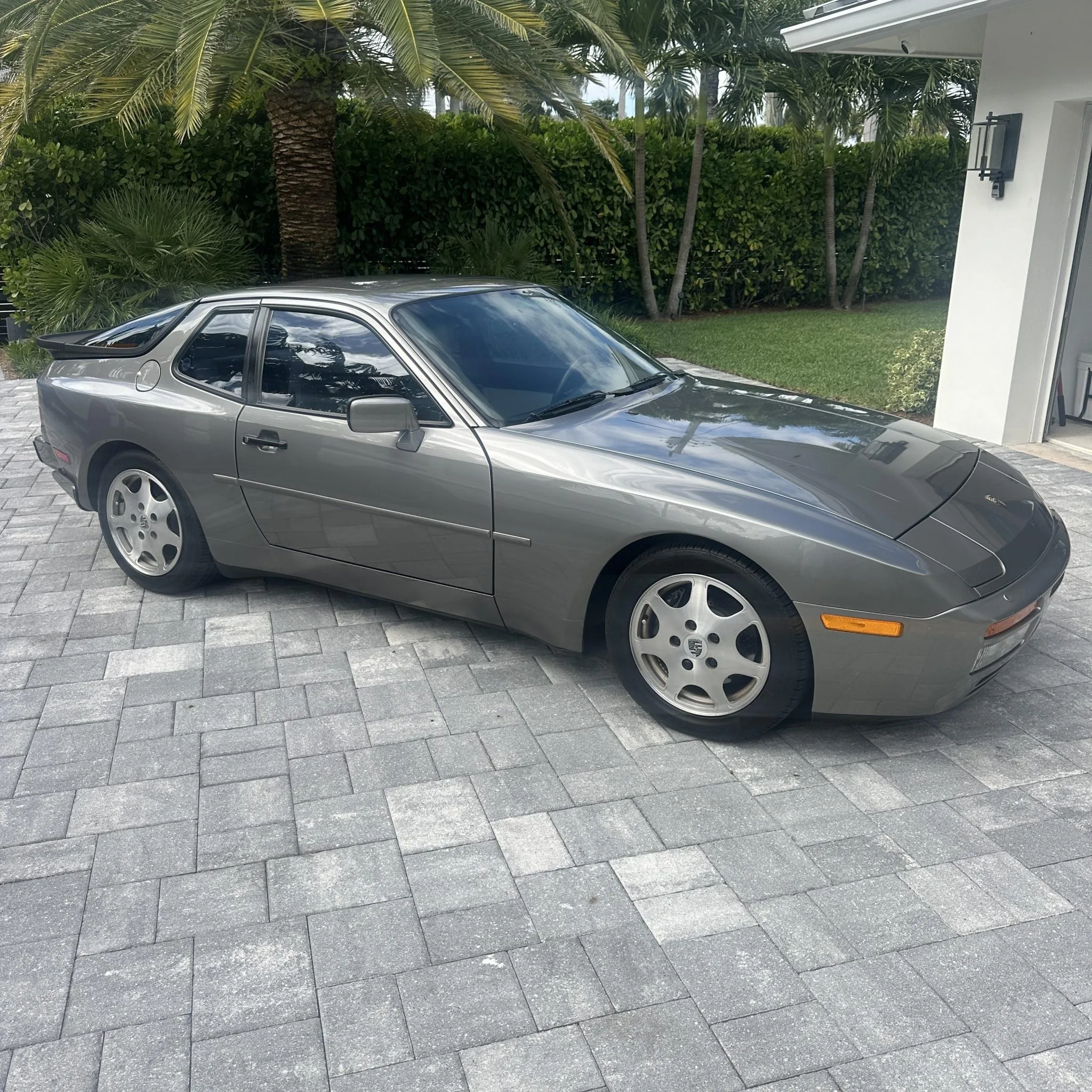 Load larger image of 1989 Porsche 944 Turbo - Stuttcars Classified