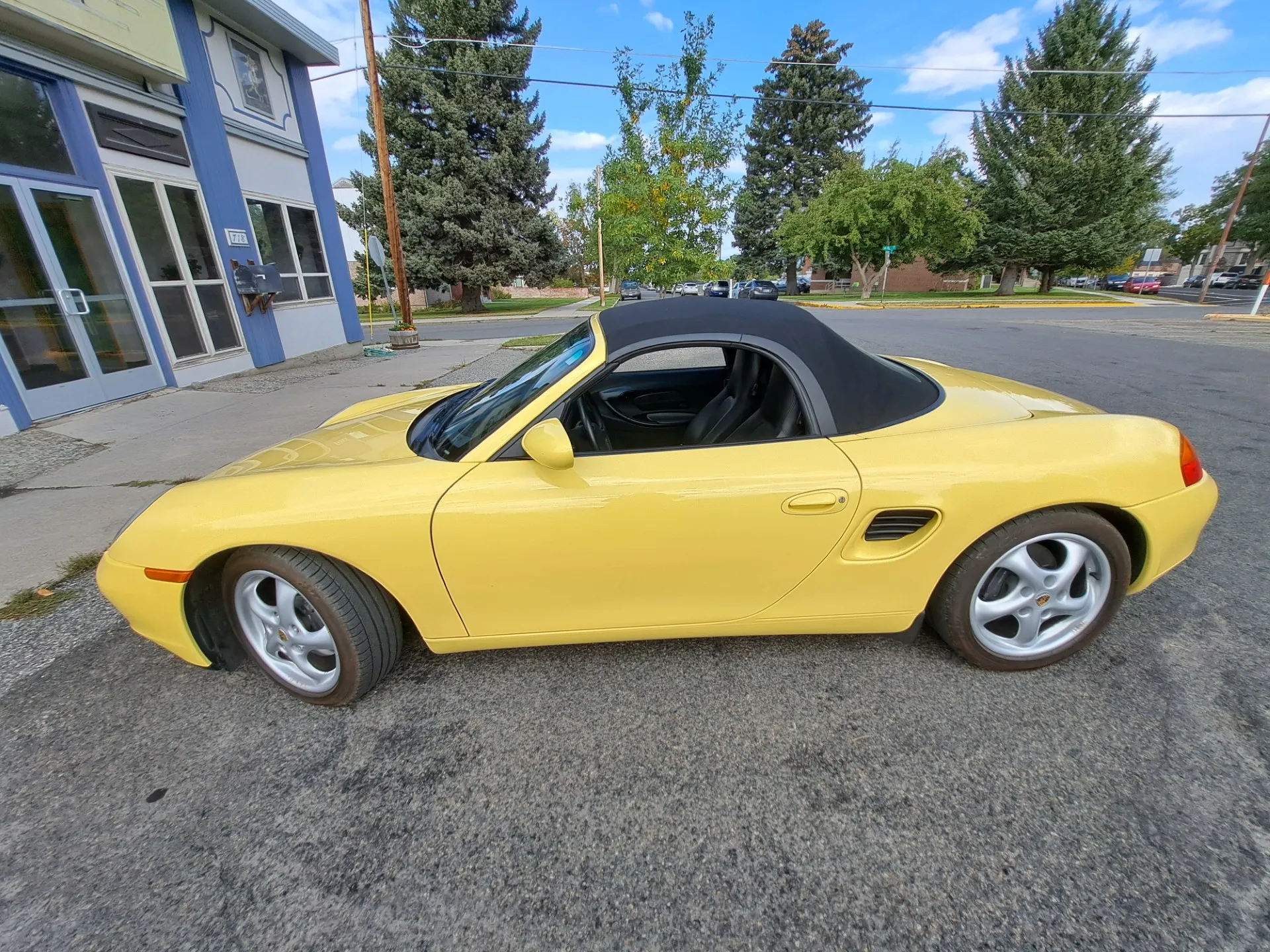 Load larger image of 1998 Porsche Boxster - Stuttcars Classified