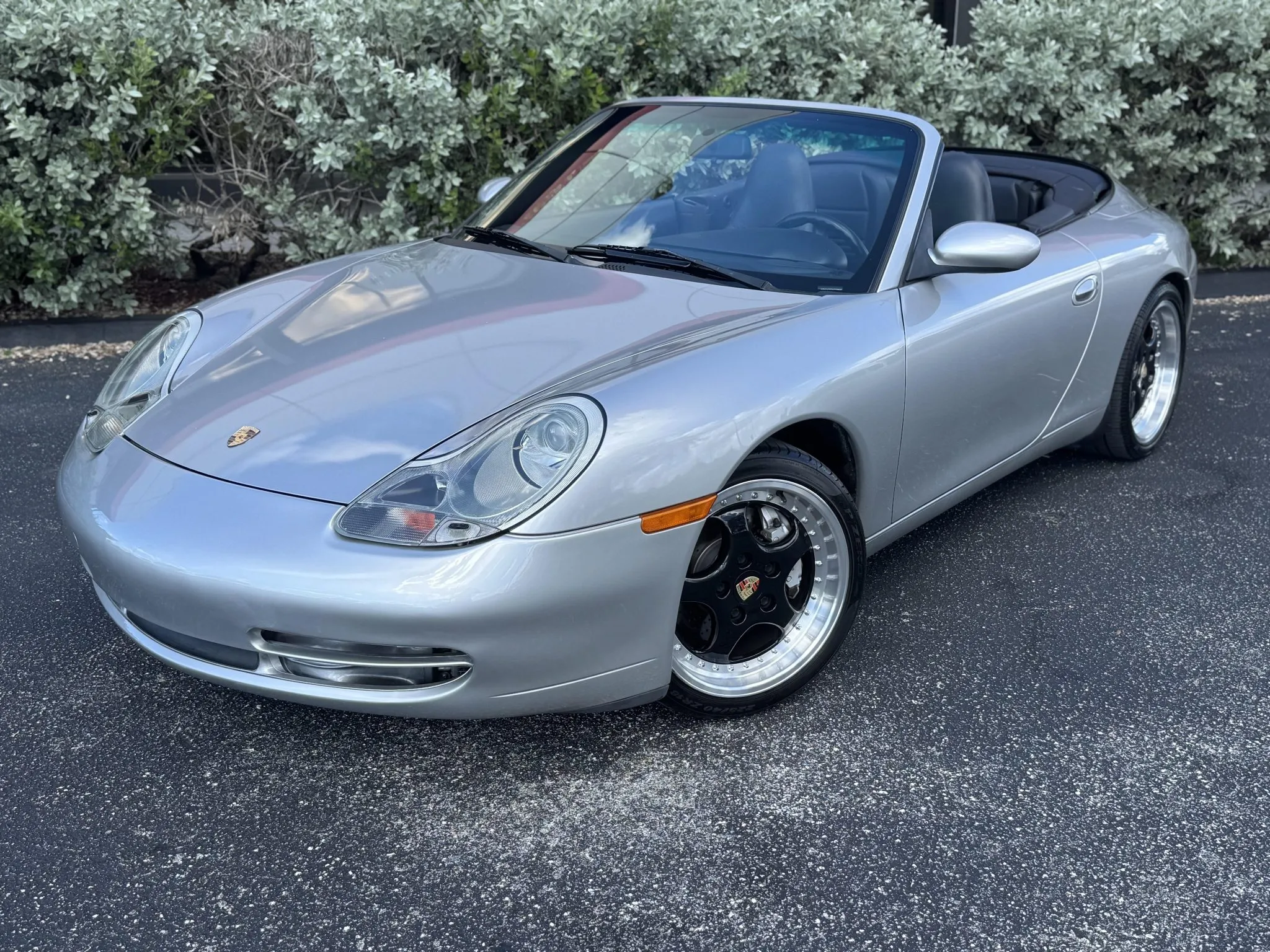 Load larger image of 2000 Porsche 911 Carrera 4 Cabriolet - Stuttcars Classified