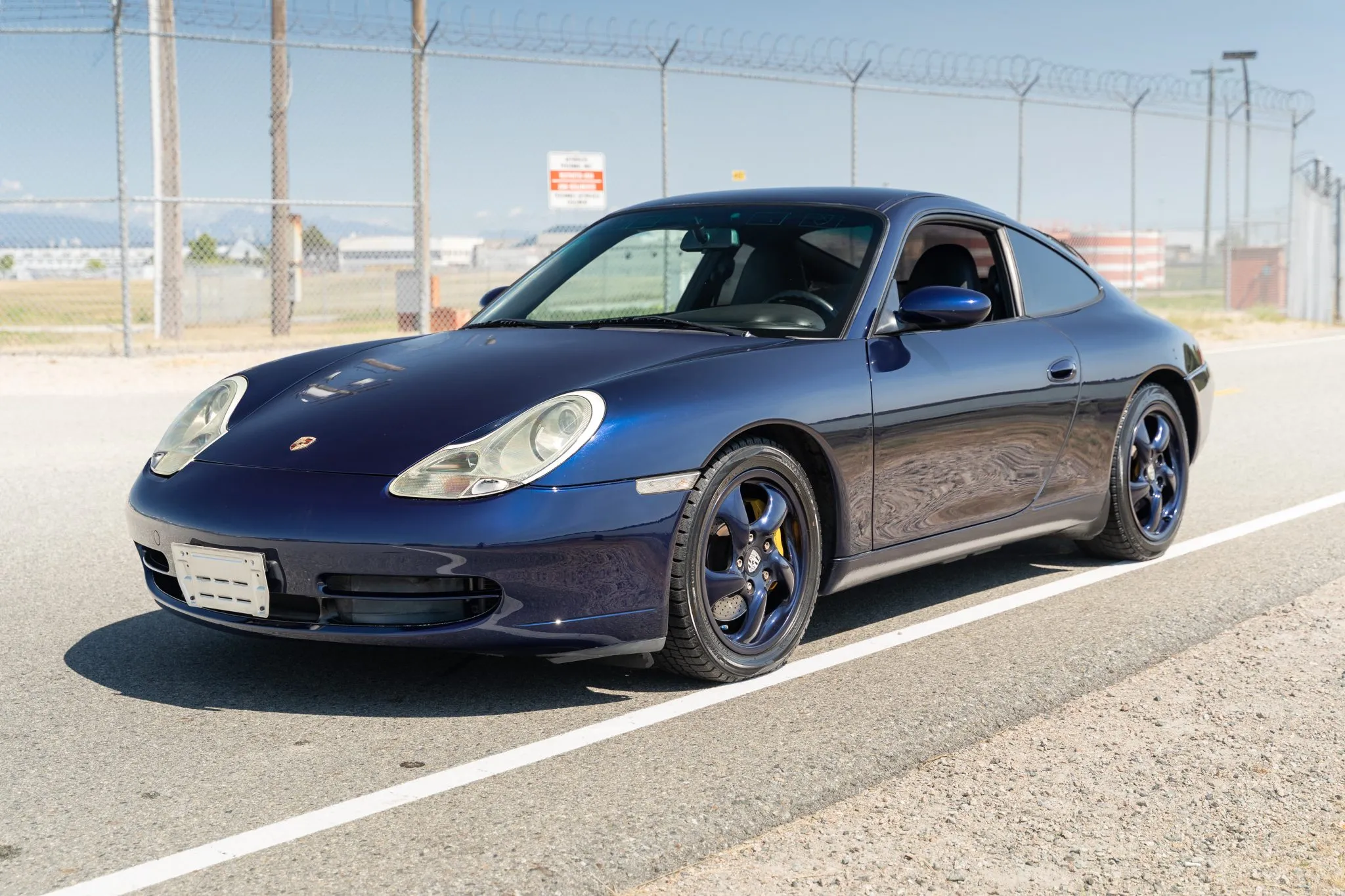 Load larger image of 2001 Porsche 911 Carrera Coupe - Stuttcars Classified