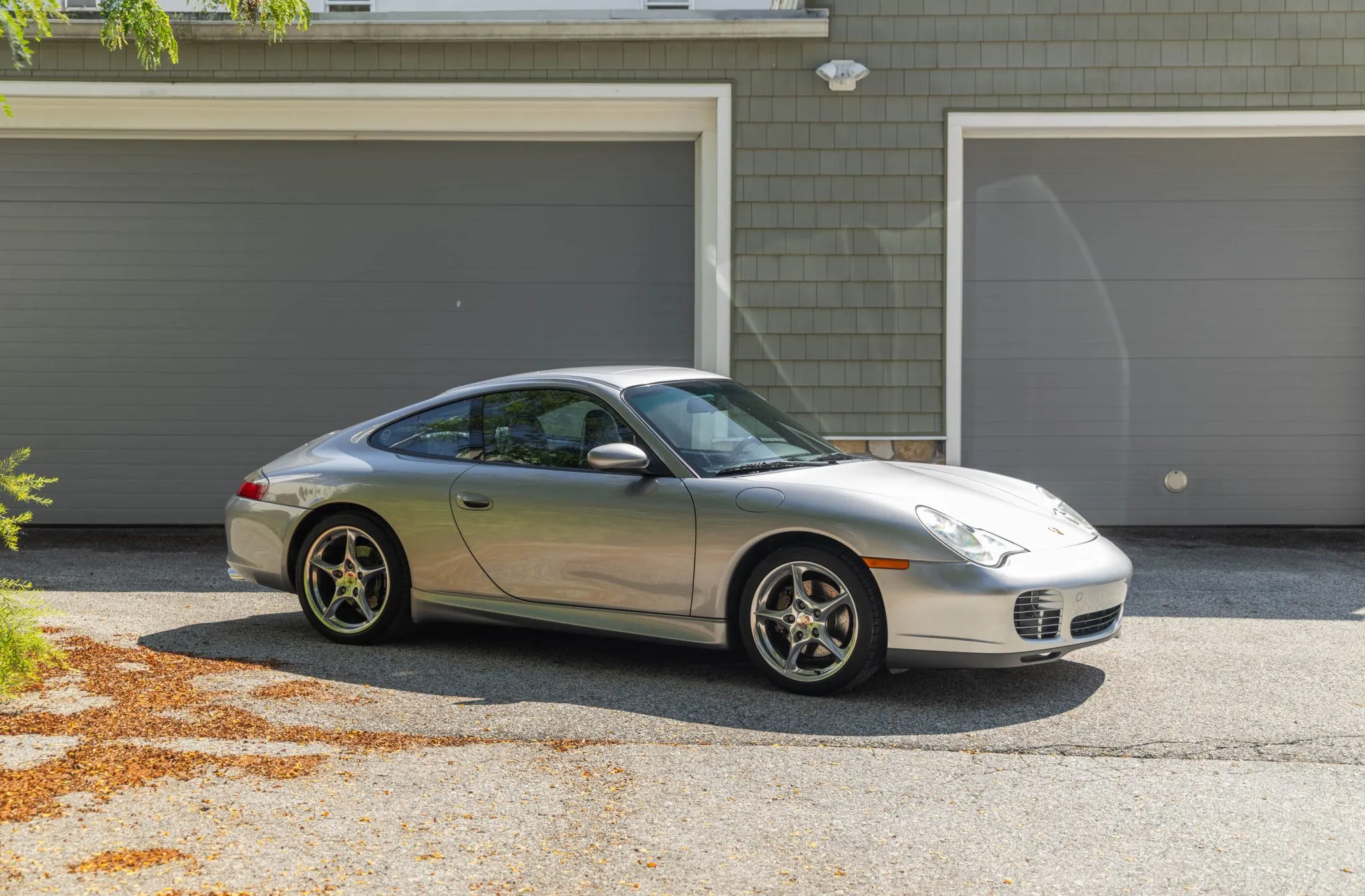 Load larger image of 2004 Porsche 911 40th Anniversary - Stuttcars Classified