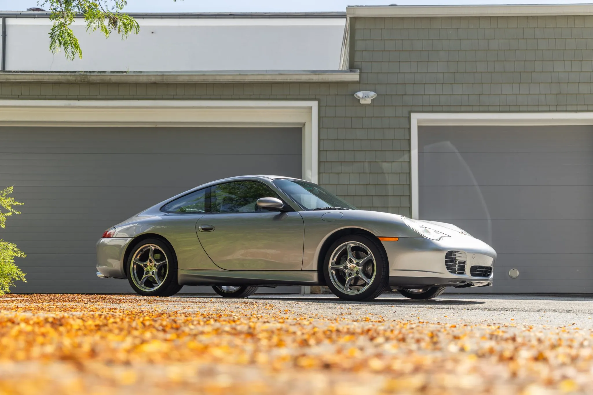 Load larger image of 2004 Porsche 911 40th Anniversary - Stuttcars Classified