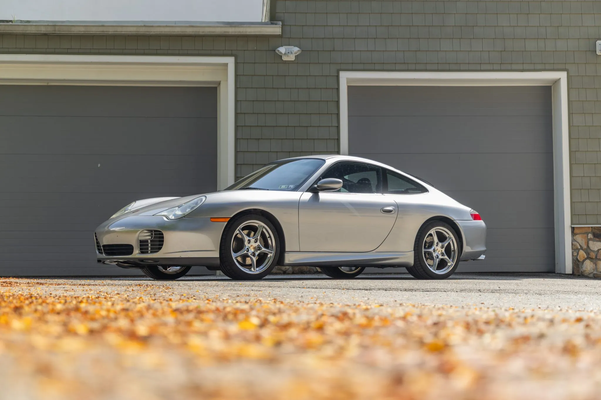 Load larger image of 2004 Porsche 911 40th Anniversary - Stuttcars Classified