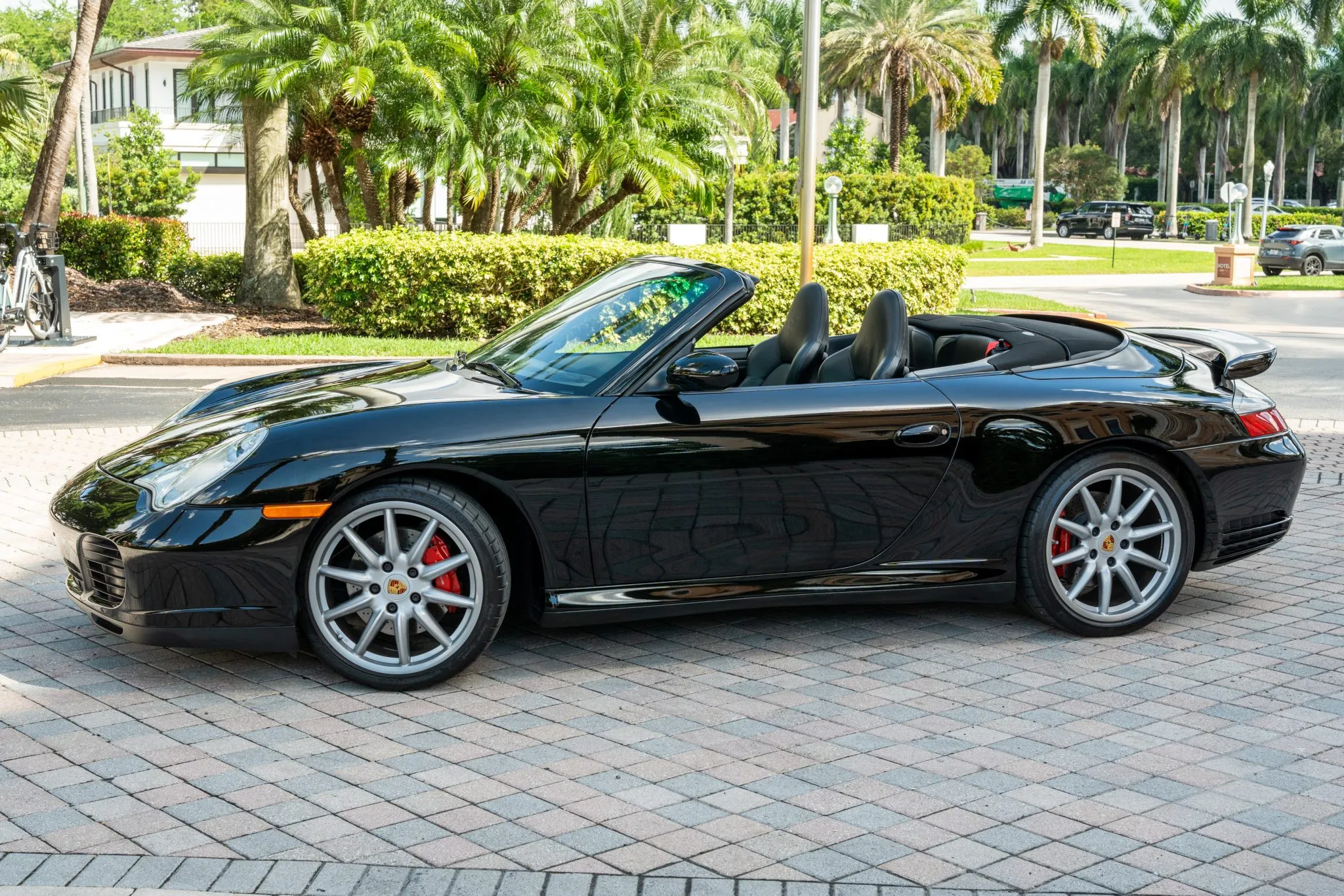 Load larger image of 2004 Porsche 911 Carrera 4S Cabriolet - Stuttcars Classified