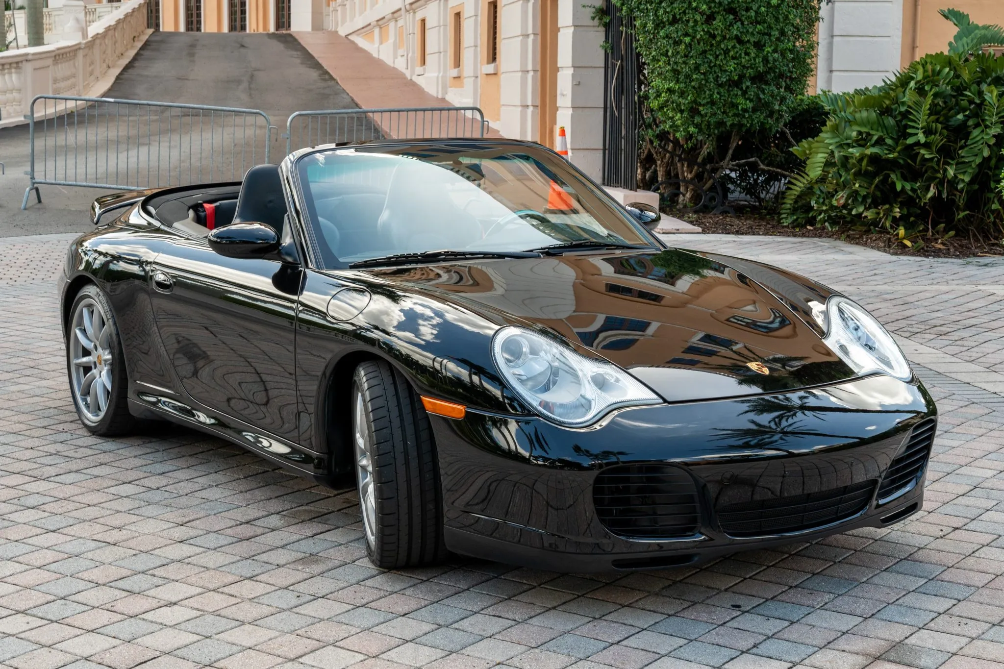 Load larger image of 2004 Porsche 911 Carrera 4S Cabriolet - Stuttcars Classified