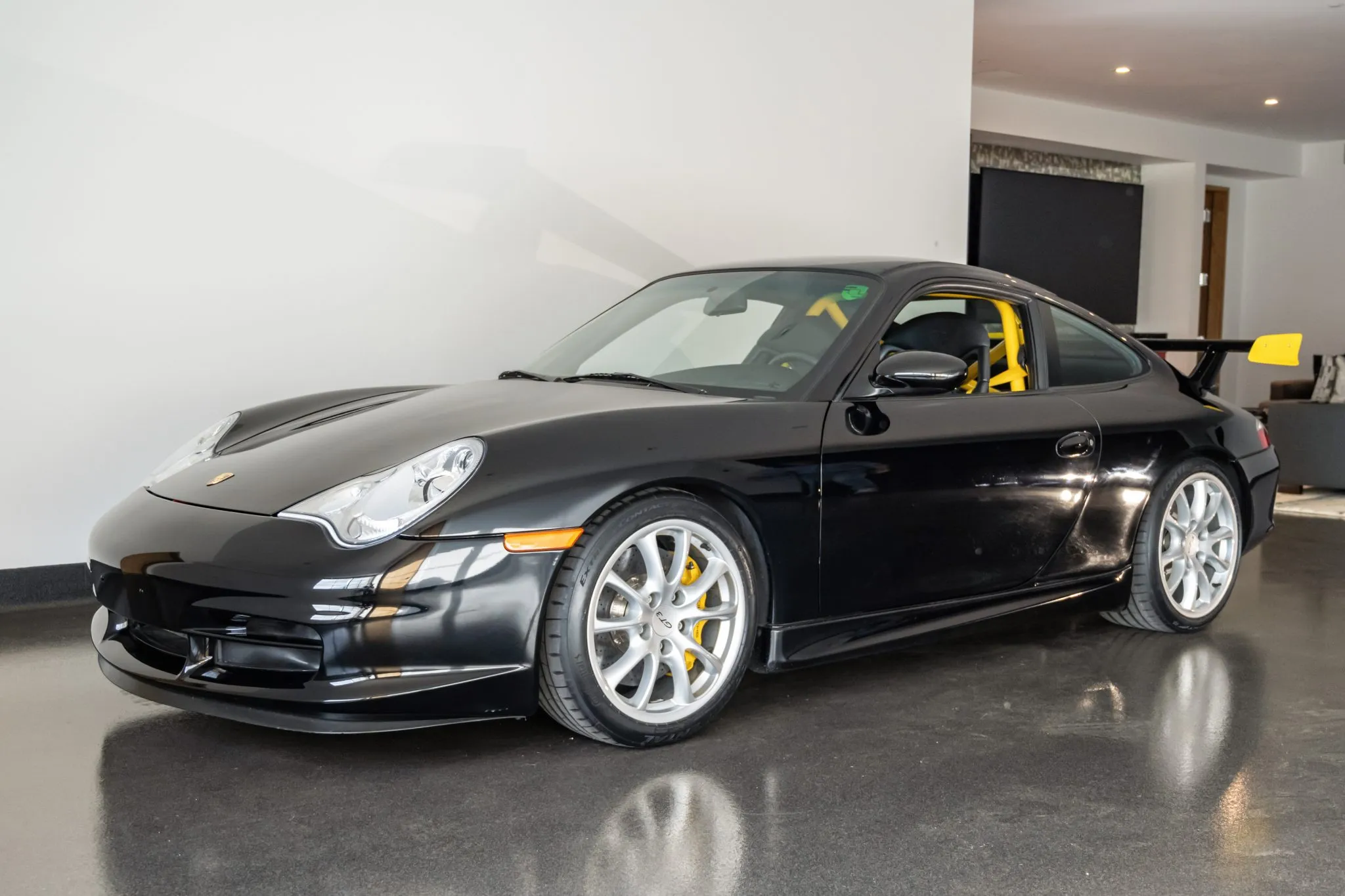 Load larger image of 2004 Porsche 911 GT3 - Stuttcars Classified