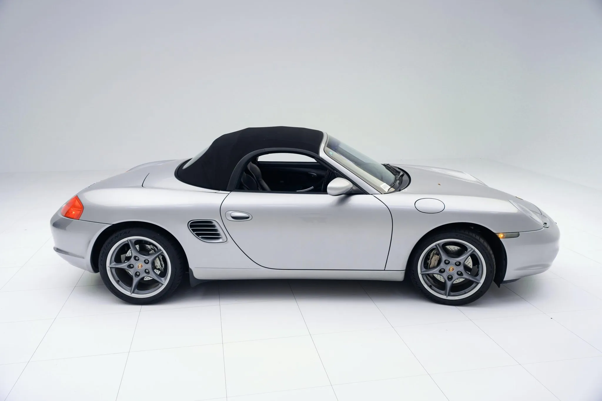 Load larger image of 2004 Porsche Boxster S 550 Anniversary Edition - Stuttcars Classified