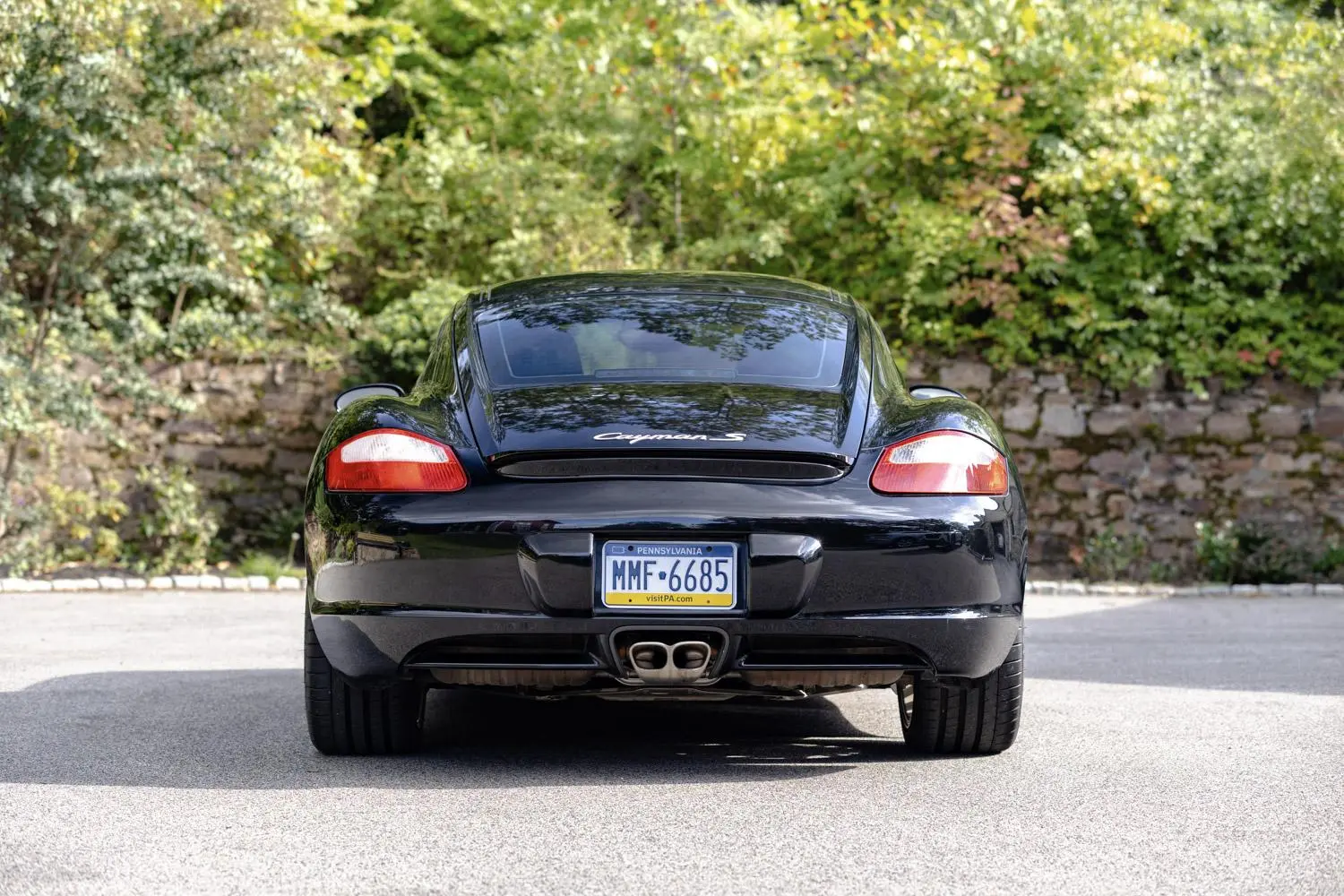 Load larger image of 2008 Porsche Cayman S - Stuttcars Classified