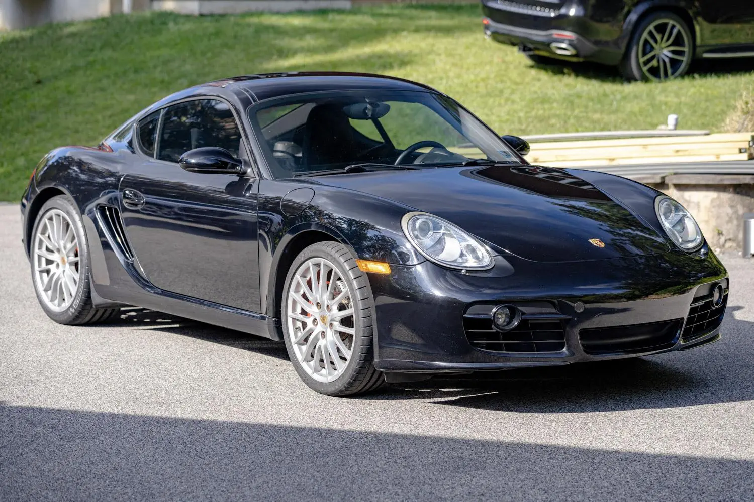 Load larger image of 2008 Porsche Cayman S - Stuttcars Classified