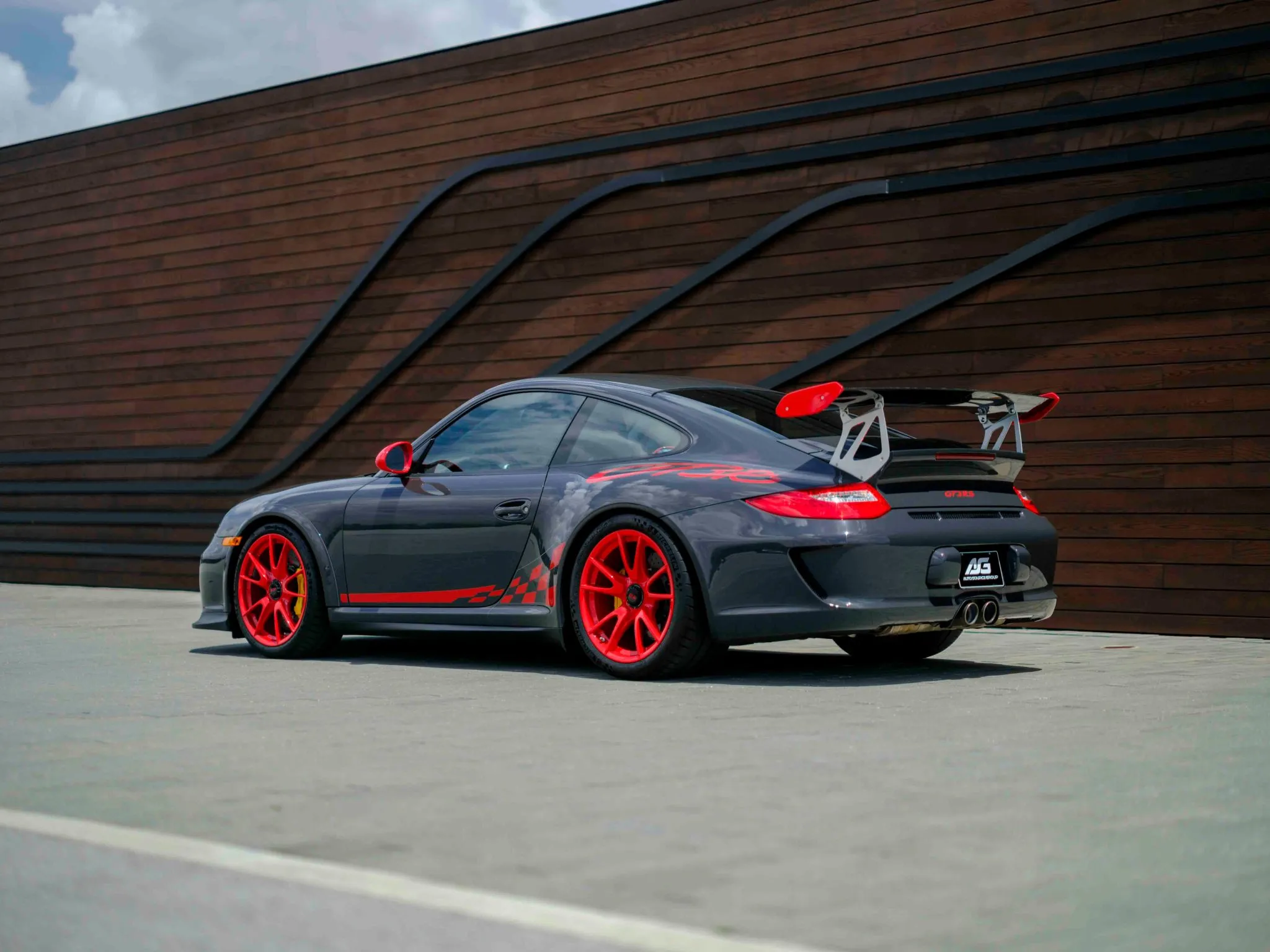 Load larger image of 2011 Porsche 911 GT3 RS - Stuttcars Classified