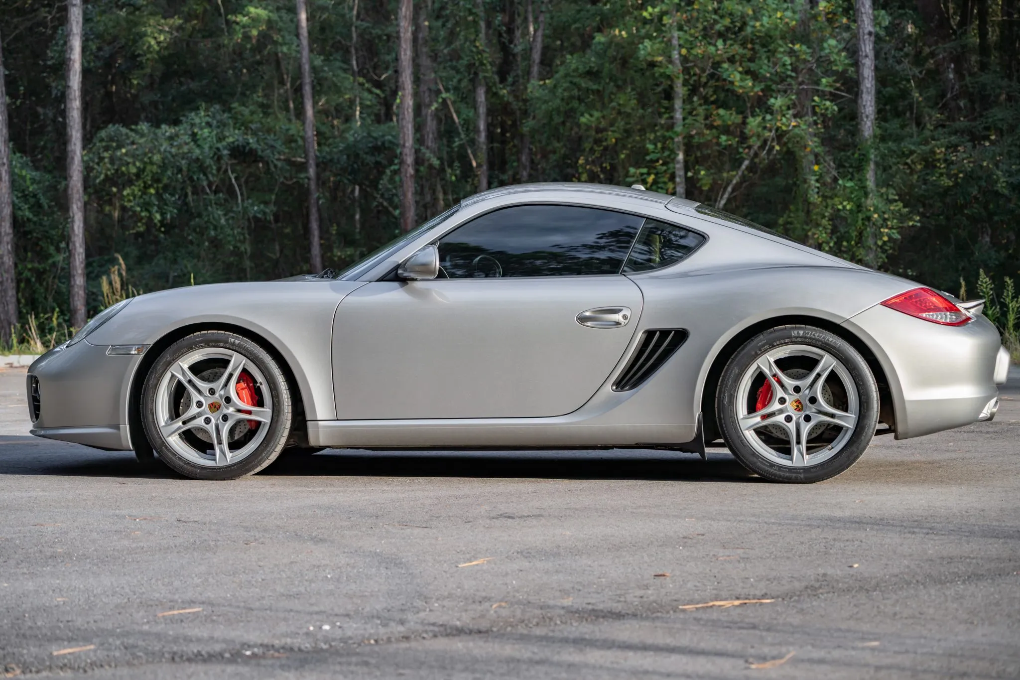 Load larger image of 2011 Porsche Cayman S - Stuttcars Classified