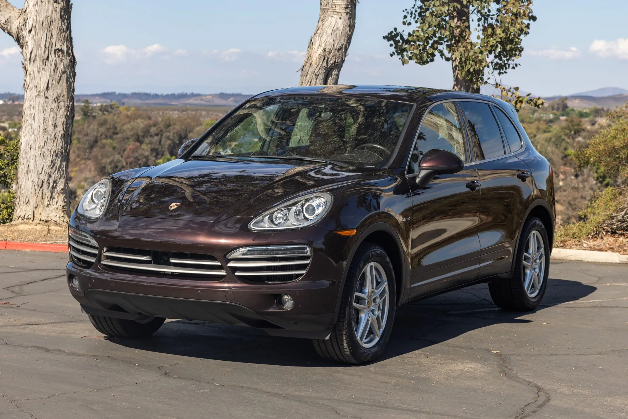 Load larger image of 2014 Porsche Cayenne Diesel Platinum Edition - Stuttcars Classified