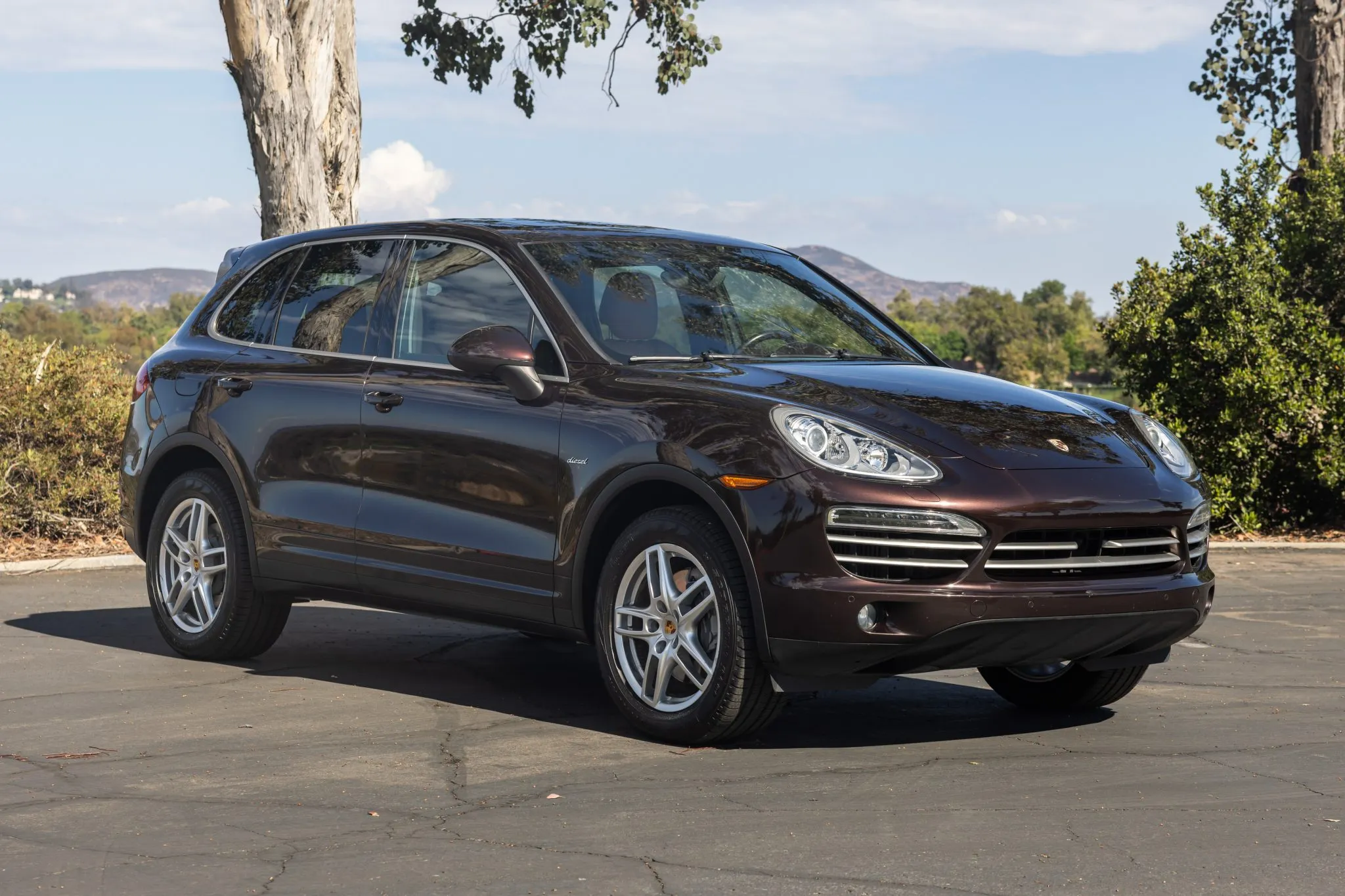 Load larger image of 2014 Porsche Cayenne Diesel Platinum Edition - Stuttcars Classified
