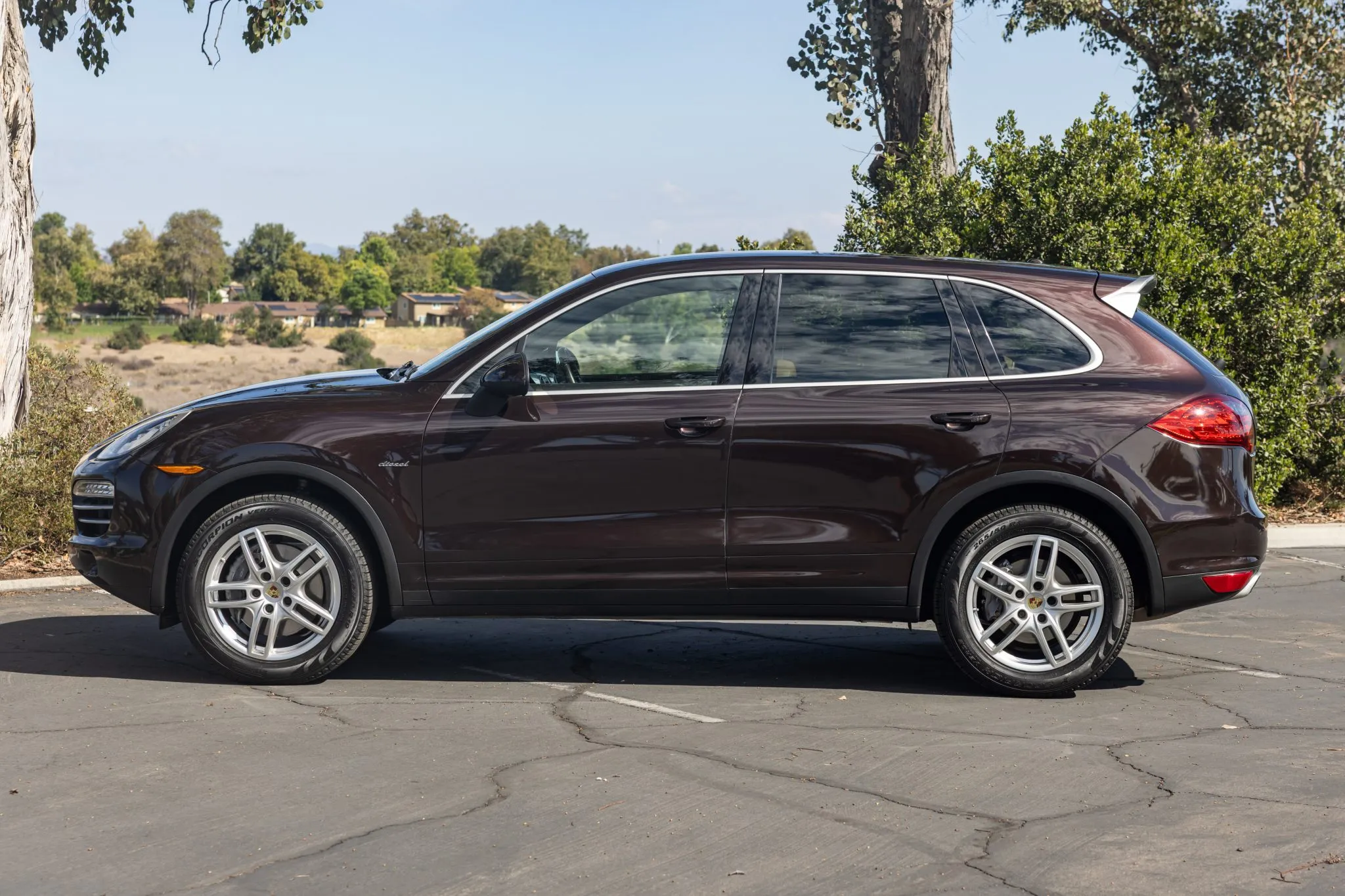 Load larger image of 2014 Porsche Cayenne Diesel Platinum Edition - Stuttcars Classified