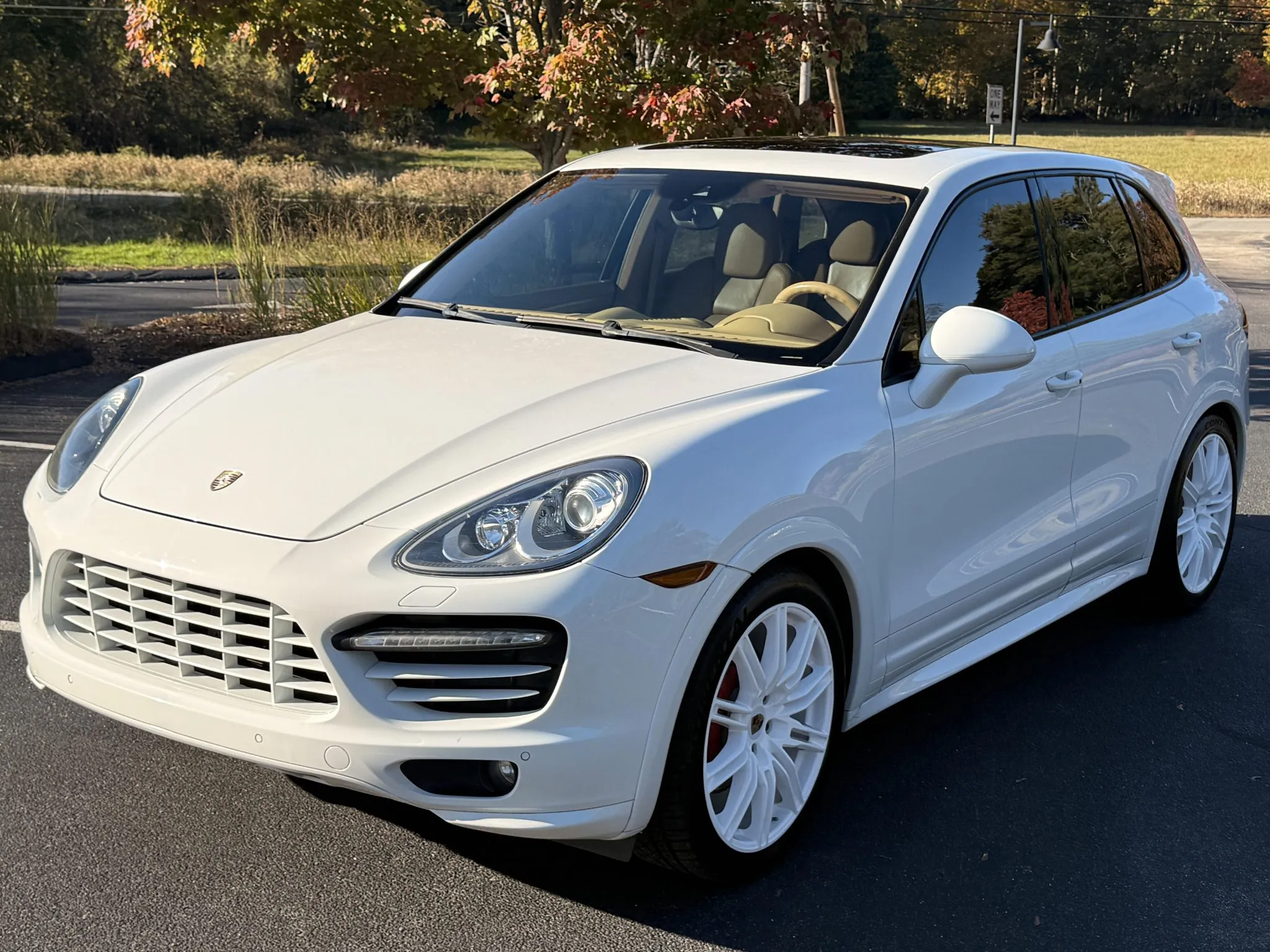Load larger image of 2014 Porsche Cayenne GTS - Stuttcars Classified