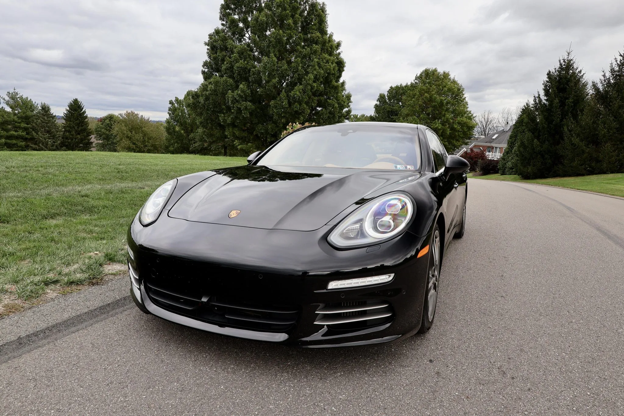 Load larger image of 2014 Porsche Panamera 4S Executive - Stuttcars Classified