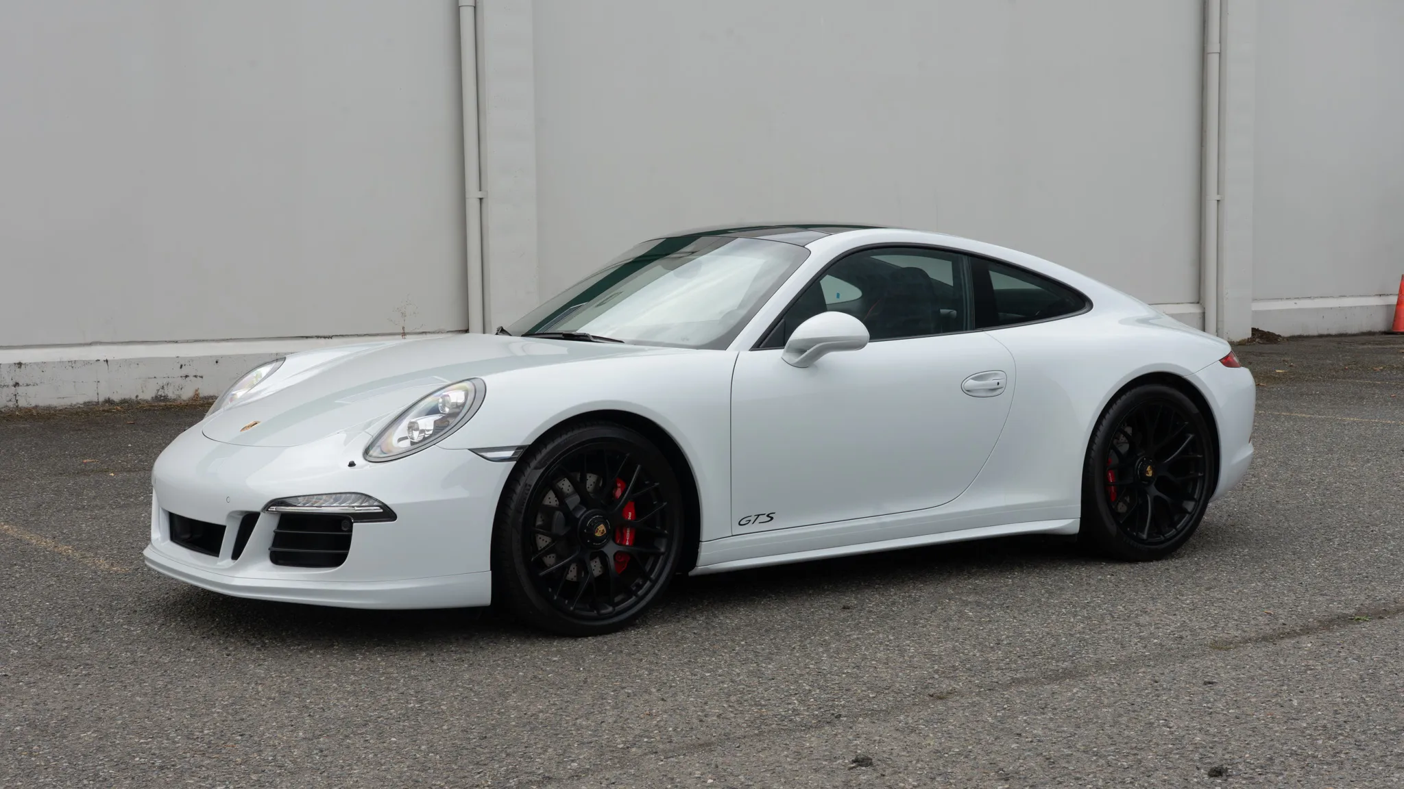 Load larger image of 2015 Porsche 911 Carrera 4 GTS Coupe - Stuttcars Classified