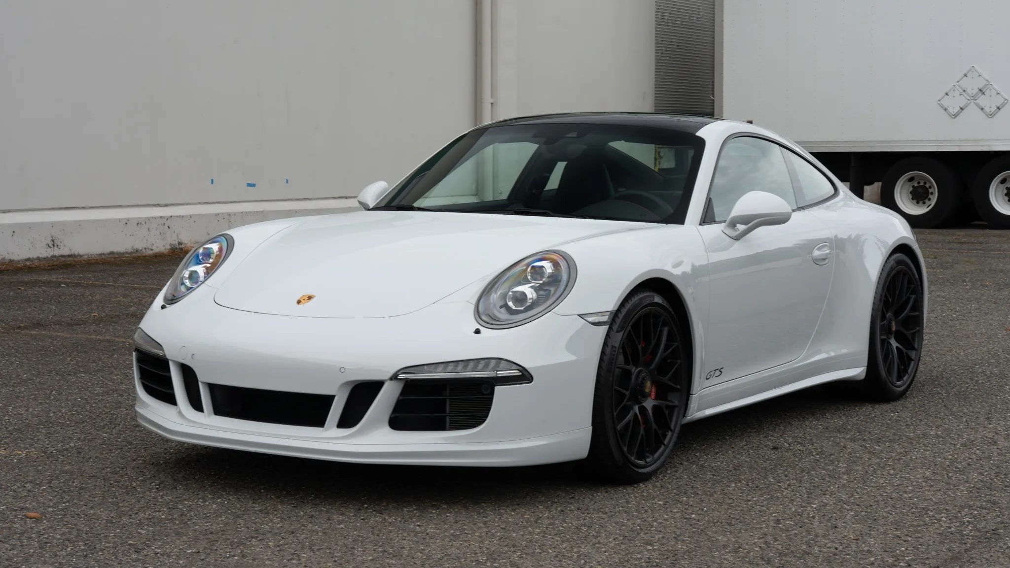 Load larger image of 2015 Porsche 911 Carrera 4 GTS Coupe - Stuttcars Classified