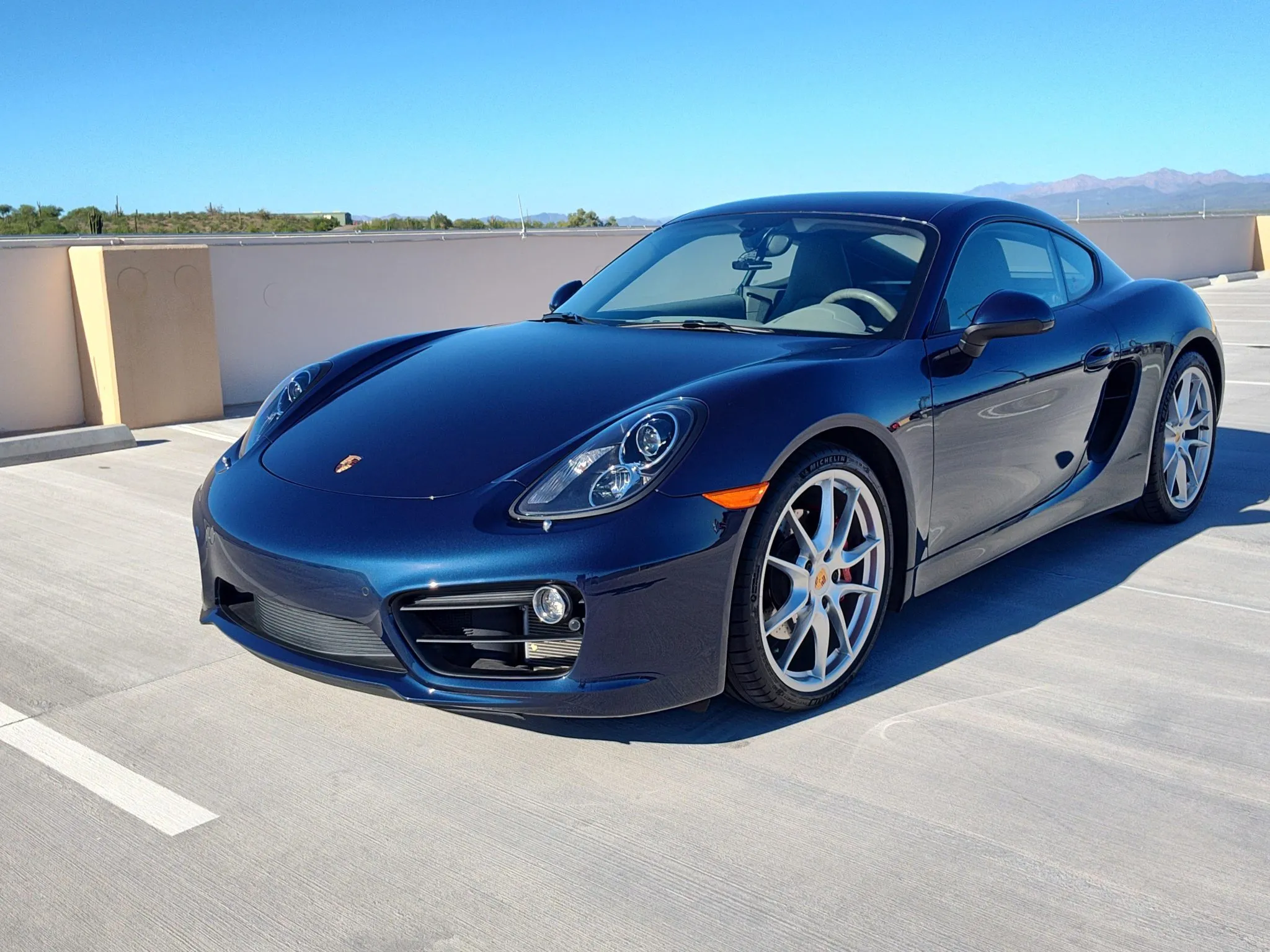 Load larger image of 2015 Porsche Cayman S - Stuttcars Classified