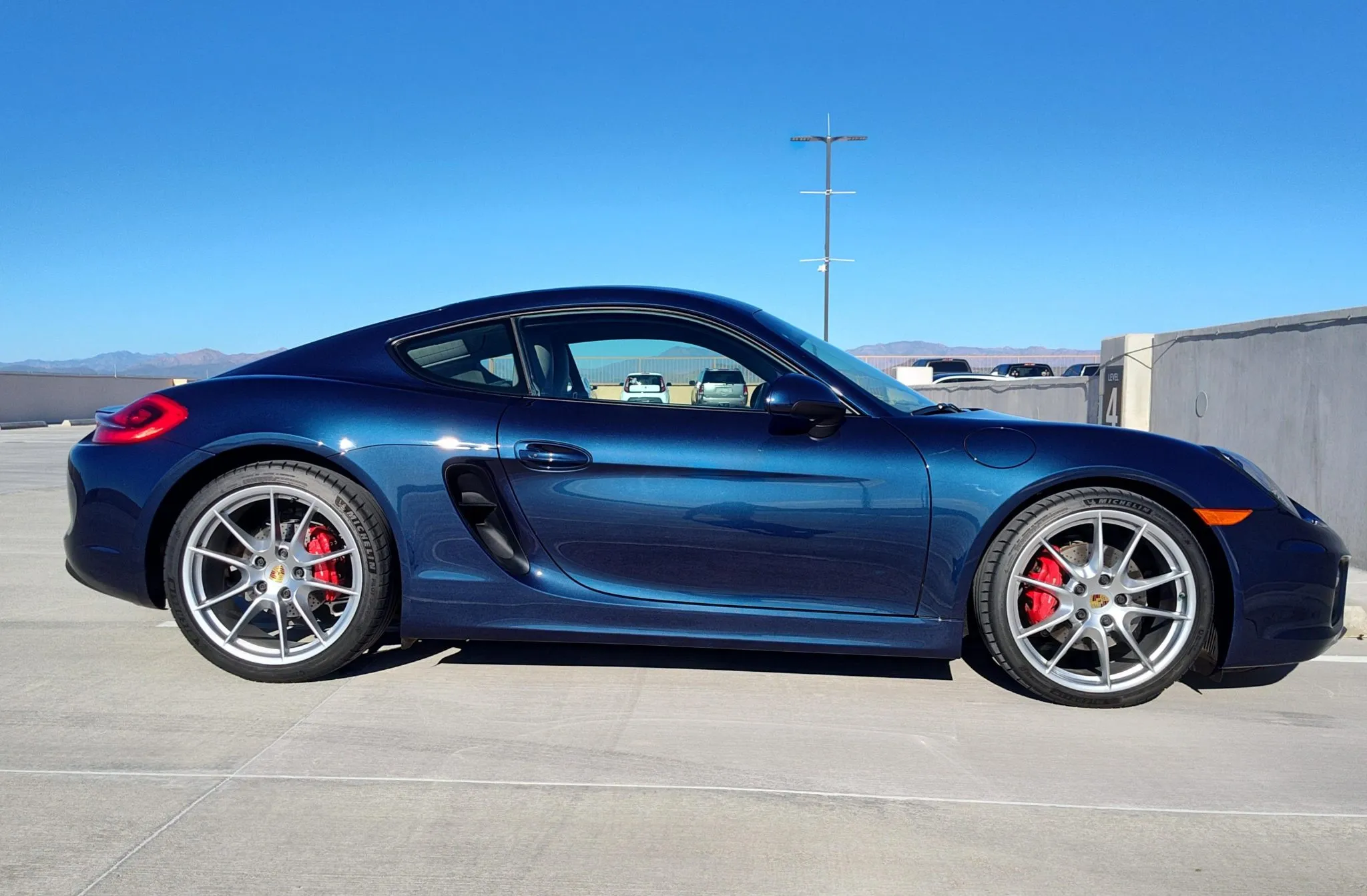 Load larger image of 2015 Porsche Cayman S - Stuttcars Classified
