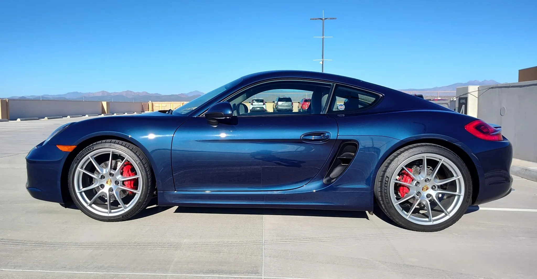 Load larger image of 2015 Porsche Cayman S - Stuttcars Classified