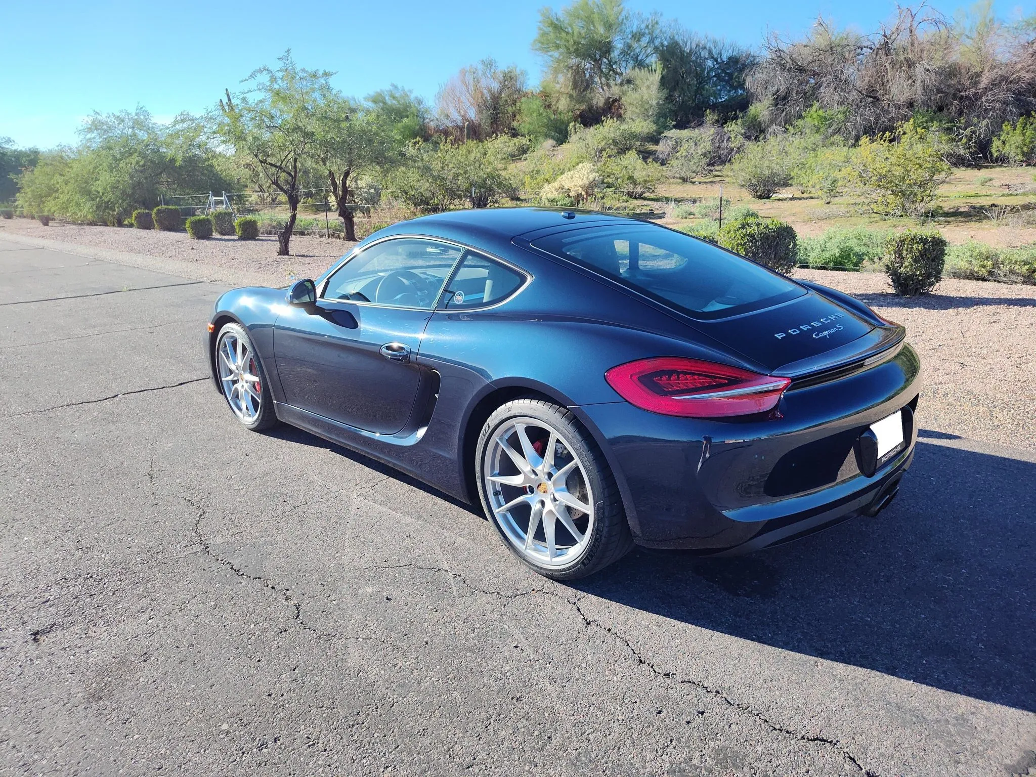 Load larger image of 2015 Porsche Cayman S - Stuttcars Classified