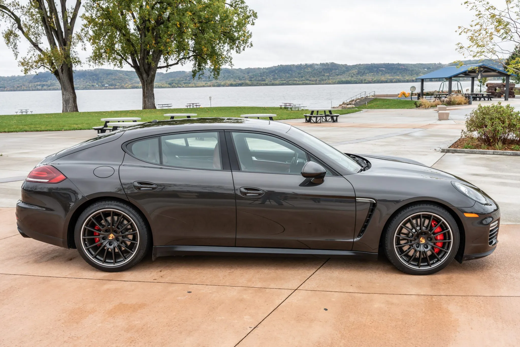 Load larger image of 2015 Porsche Panamera GTS - Stuttcars Classified